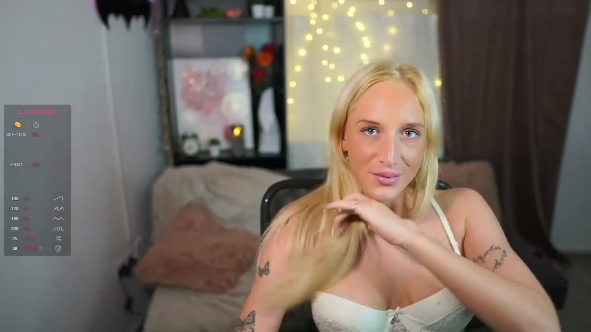 Gallery image thumbnail from NicoletteShea's myfreecams stream on, 09/26/2023, 21:44 image 19 of 20