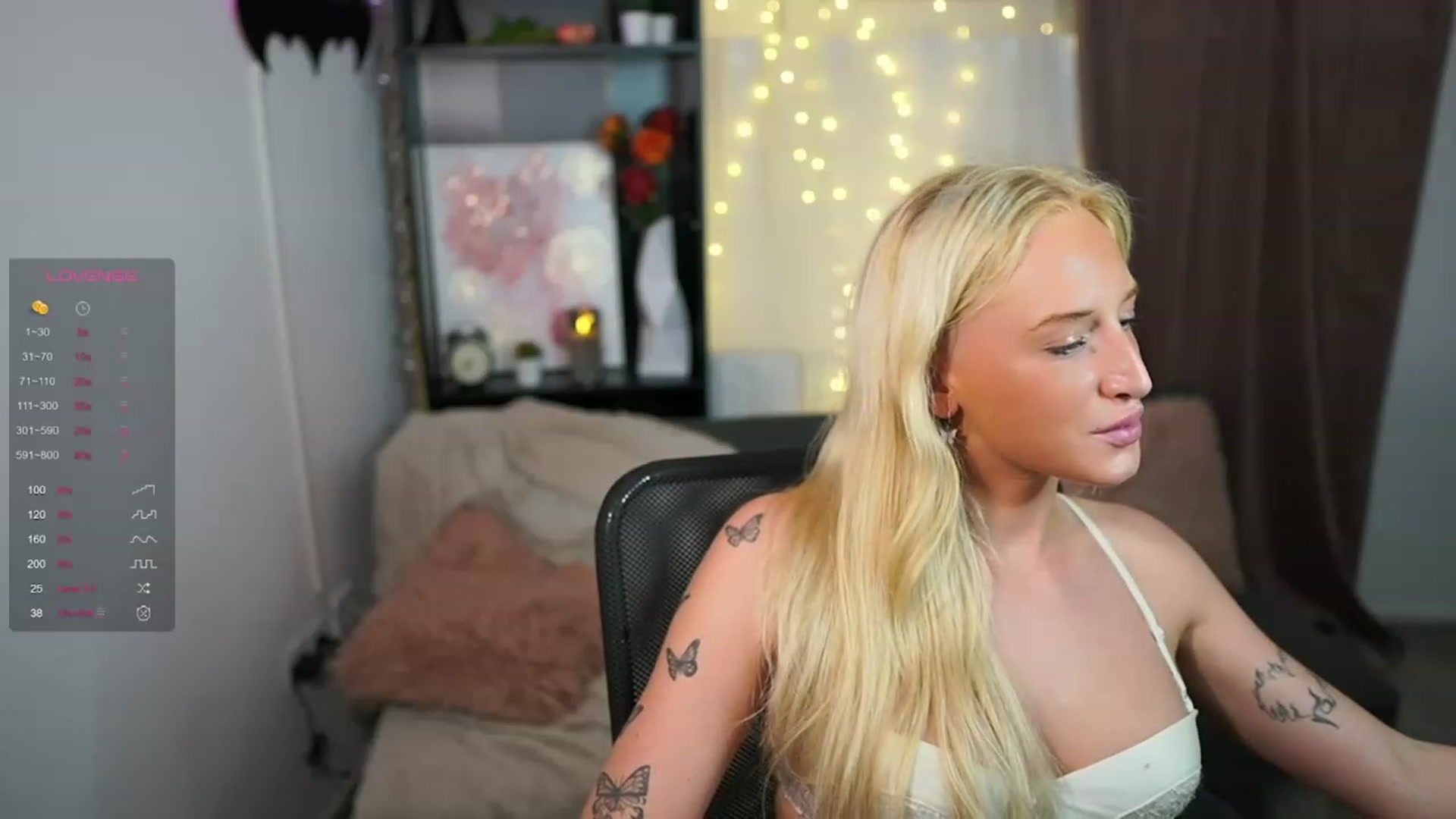 Gallery image thumbnail from NicoletteShea's myfreecams stream on, 09/26/2023, 21:44 image 17 of 20