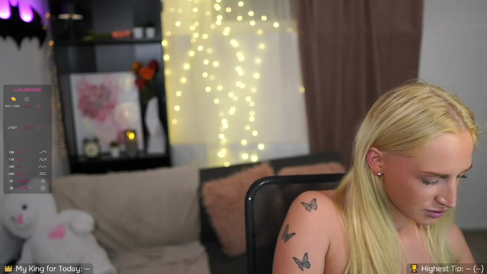 Gallery image thumbnail from NicoletteShea's myfreecams stream on, 10/03/2023, 20:06 image 14 of 20