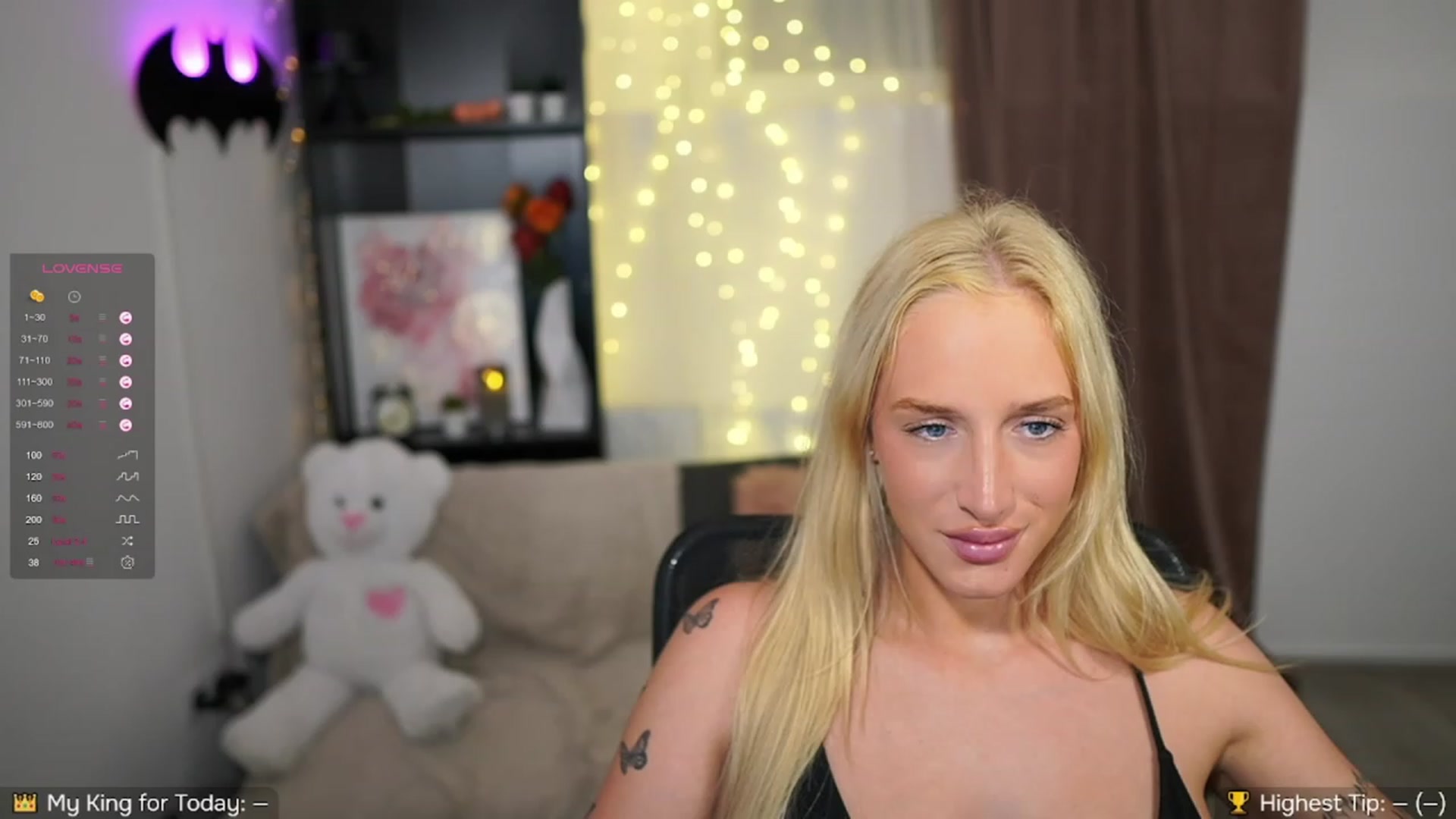 Gallery image thumbnail from NicoletteShea's myfreecams stream on, 10/04/2023, 14:26 image 14 of 20