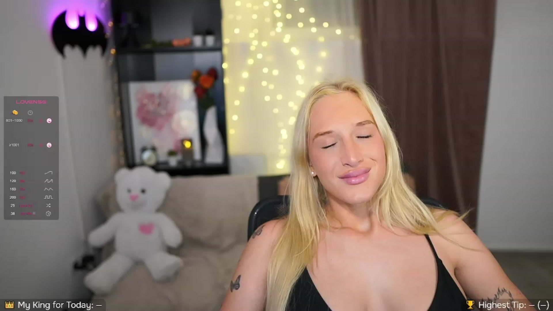 Gallery image thumbnail from NicoletteShea's myfreecams stream on, 10/04/2023, 14:26 image 15 of 20