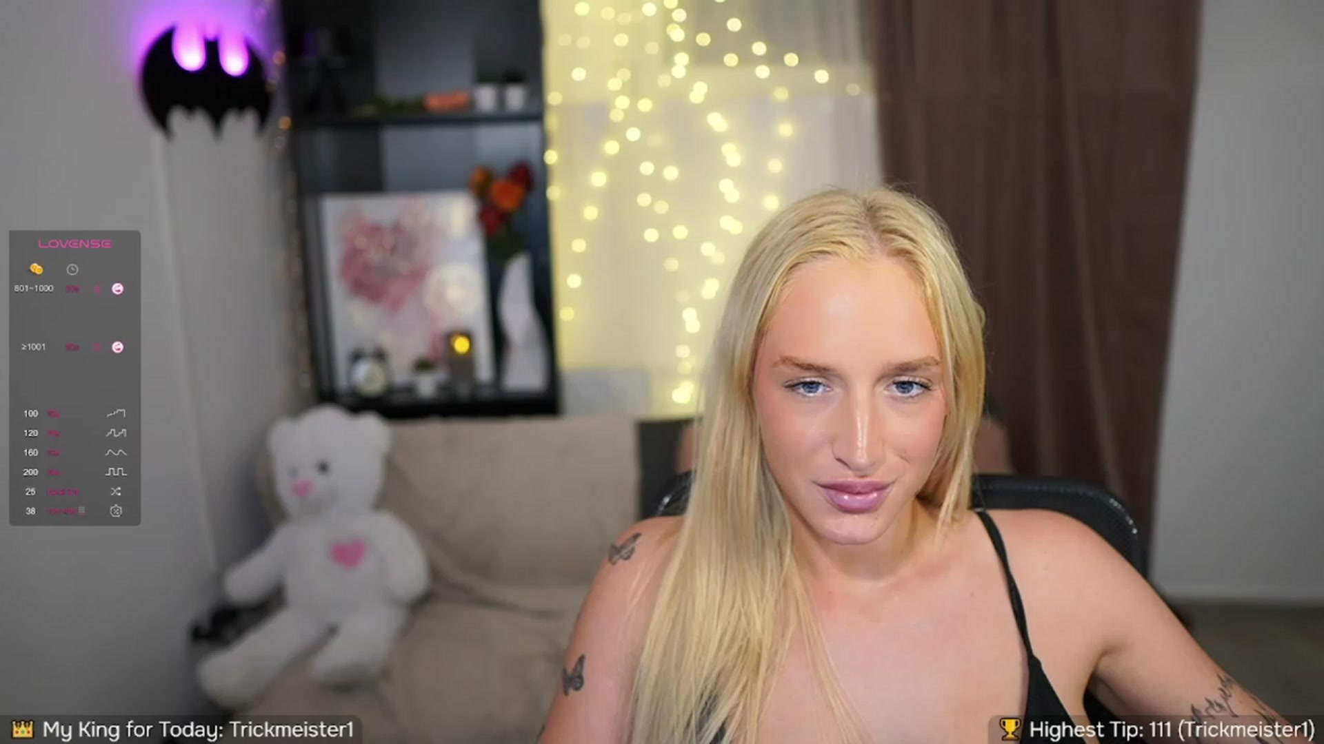 Gallery image thumbnail from NicoletteShea's myfreecams stream on, 10/04/2023, 18:51 image 16 of 20