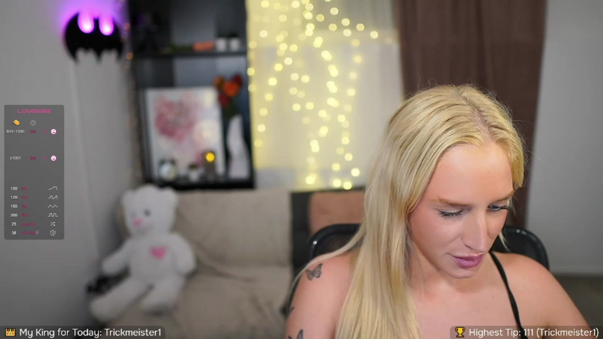 Gallery image thumbnail from NicoletteShea's myfreecams stream on, 10/04/2023, 18:51 image 14 of 20