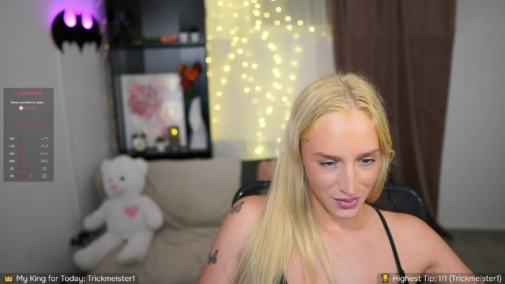 Gallery image thumbnail from NicoletteShea's myfreecams stream on, 10/04/2023, 18:51 image 1 of 20