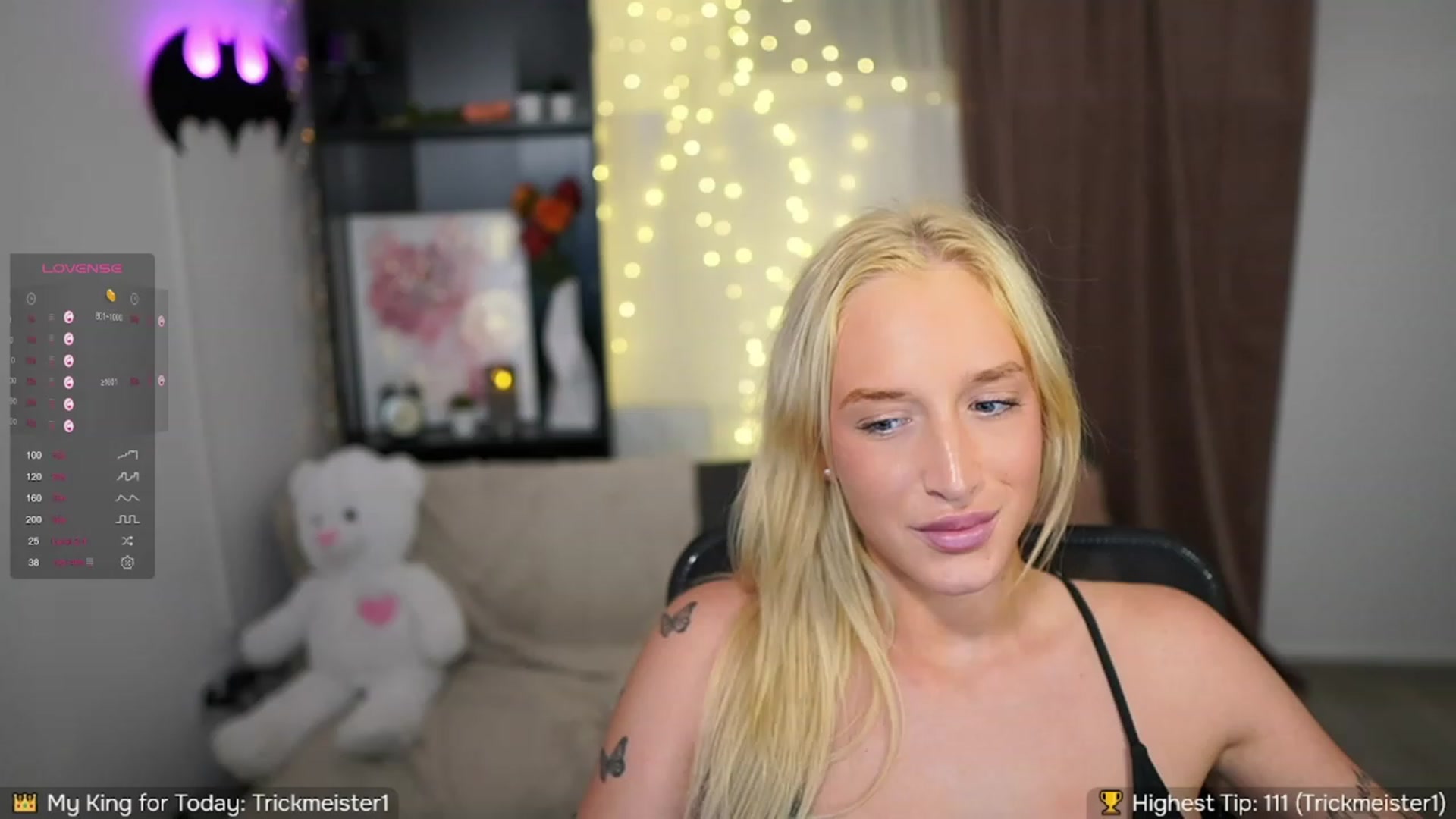 Gallery image thumbnail from NicoletteShea's myfreecams stream on, 10/04/2023, 18:51 image 6 of 20