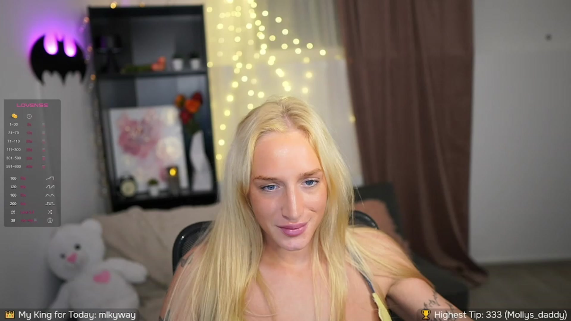 Gallery image thumbnail from NicoletteShea's myfreecams stream on, 10/05/2023, 23:19 image 9 of 20