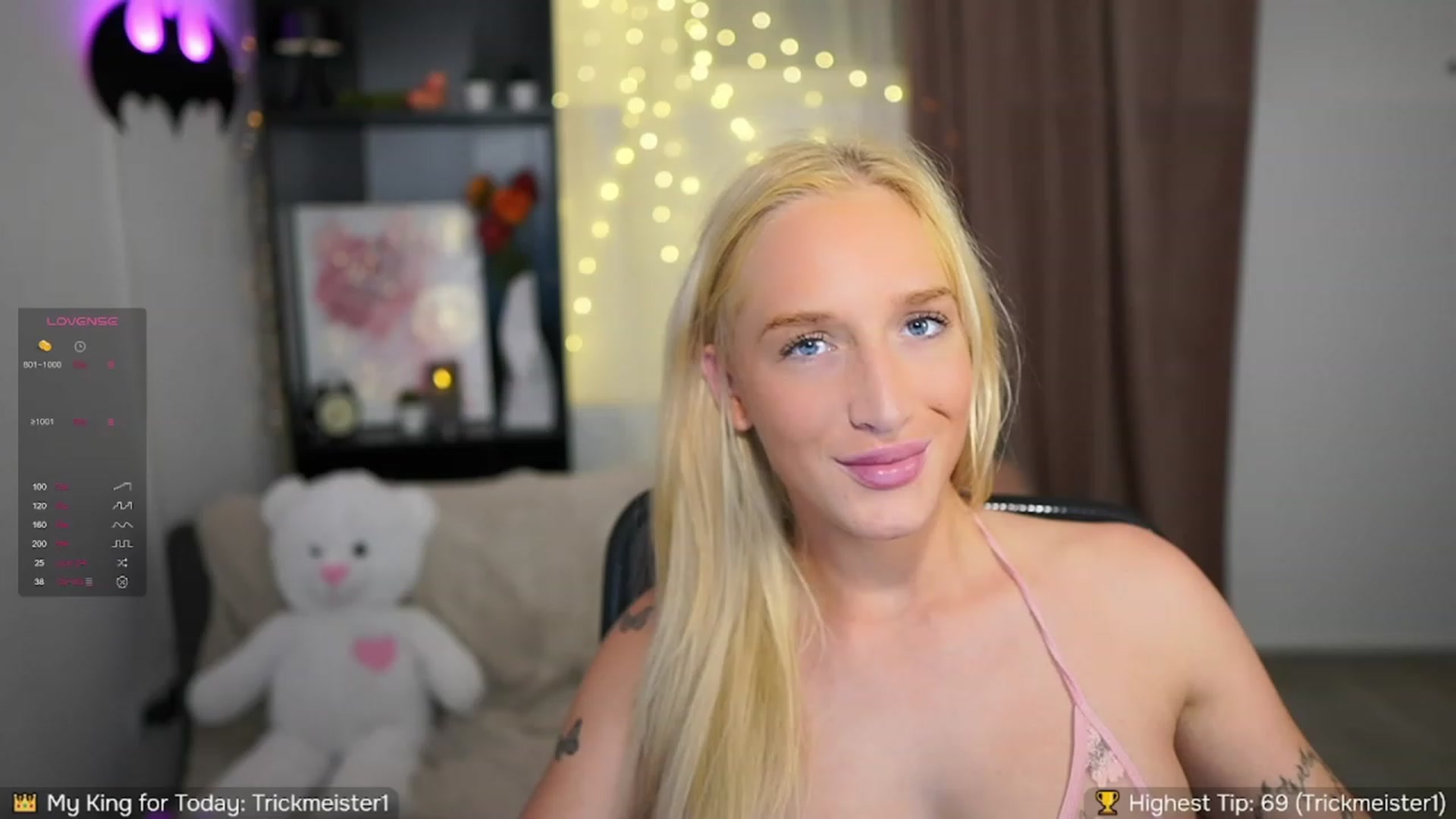 Gallery image thumbnail from NicoletteShea's myfreecams stream on, 10/10/2023, 19:03 image 16 of 20