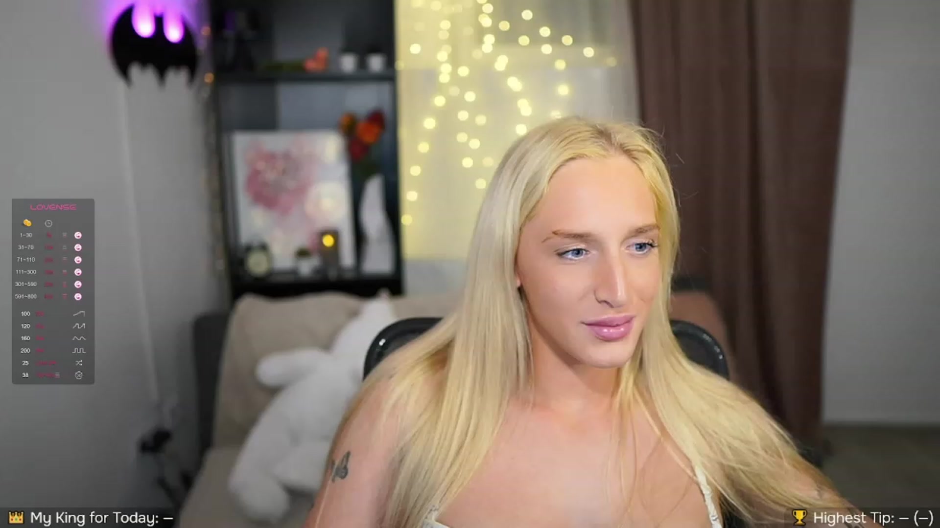 Gallery image thumbnail from NicoletteShea's myfreecams stream on, 10/12/2023, 18:59 image 12 of 20