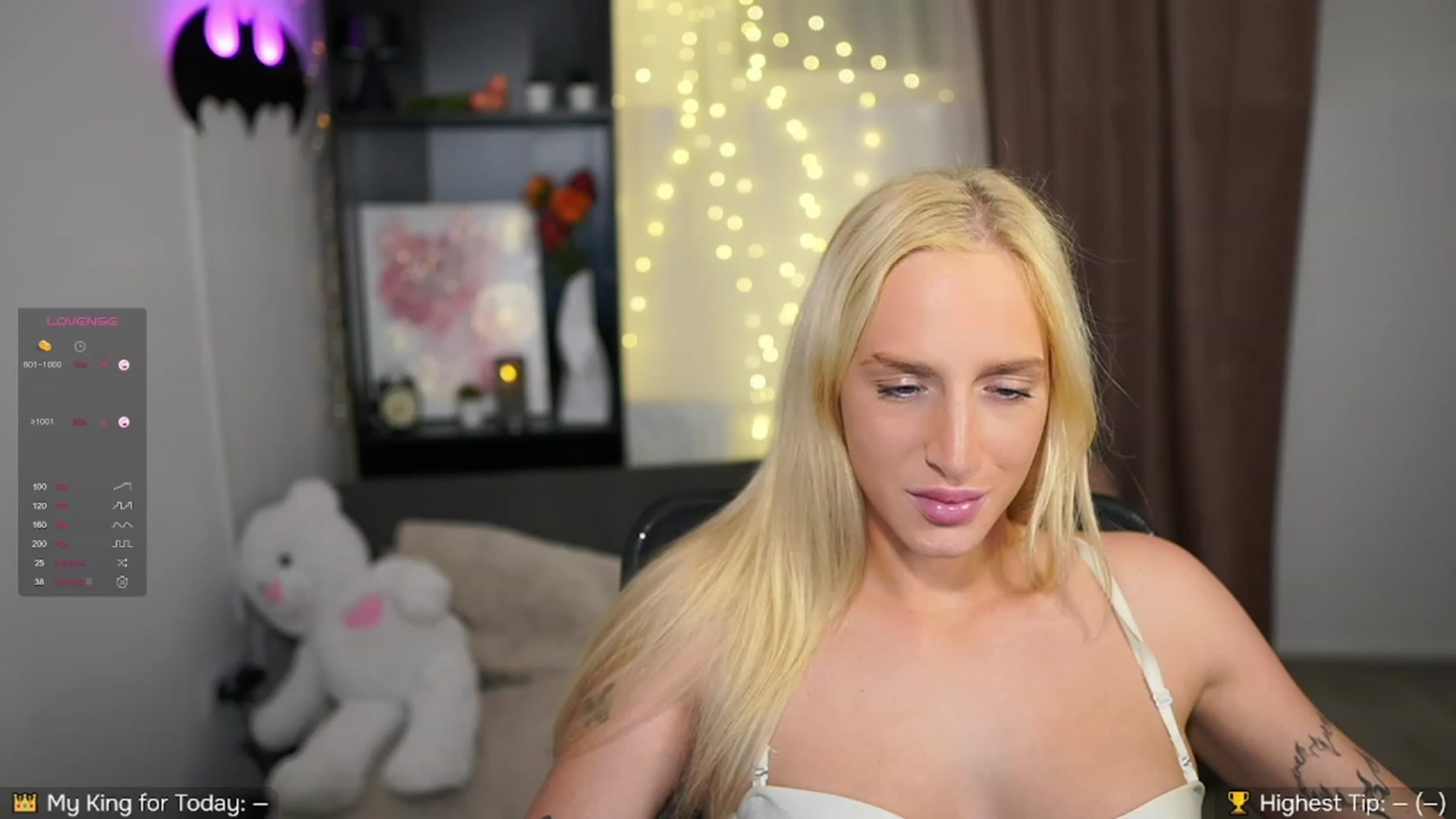 Gallery image thumbnail from NicoletteShea's myfreecams stream on, 10/12/2023, 19:44 image 1 of 20