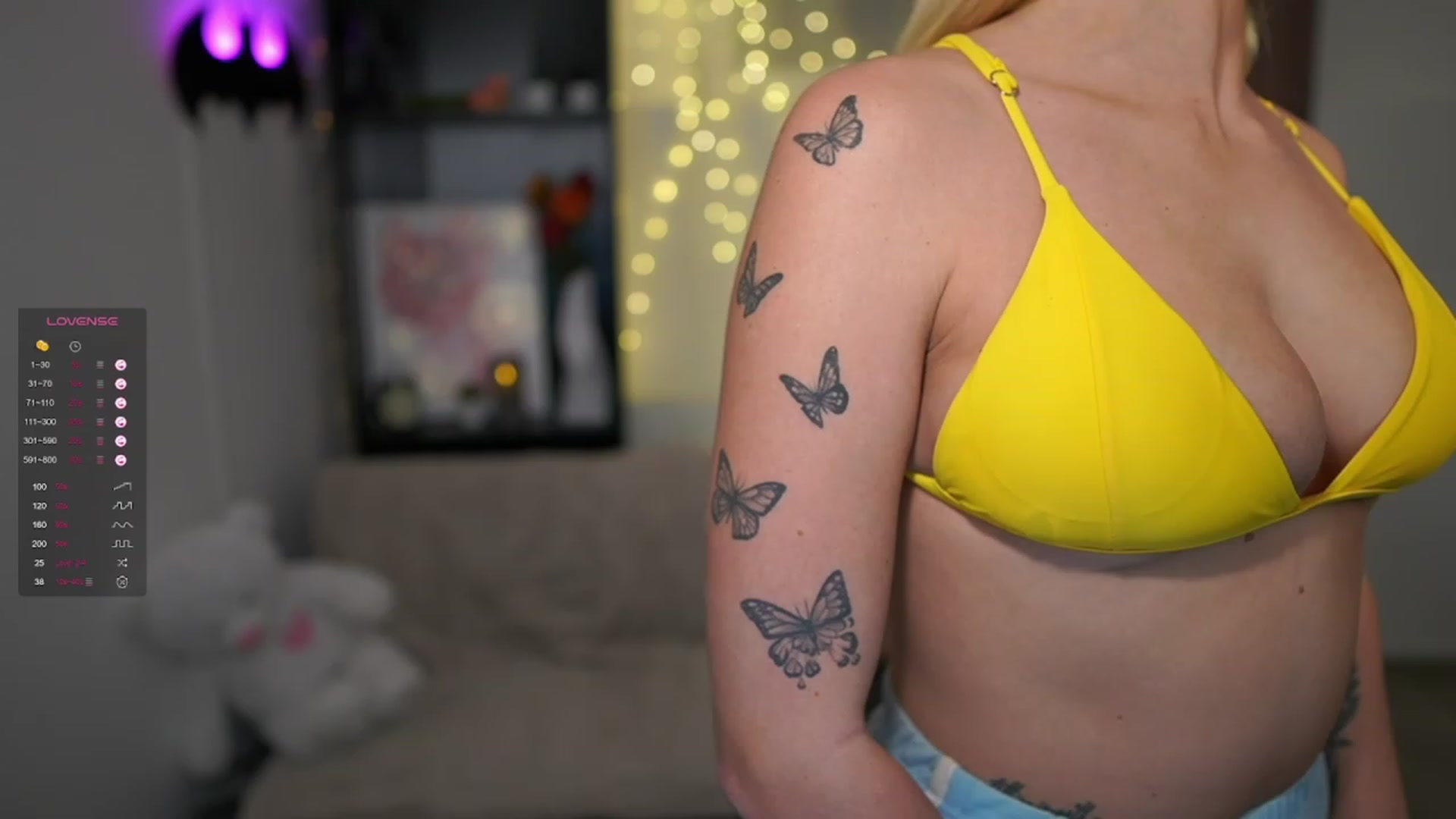 Gallery image thumbnail from NicoletteShea's myfreecams stream on, 10/13/2023, 18:48 image 17 of 20