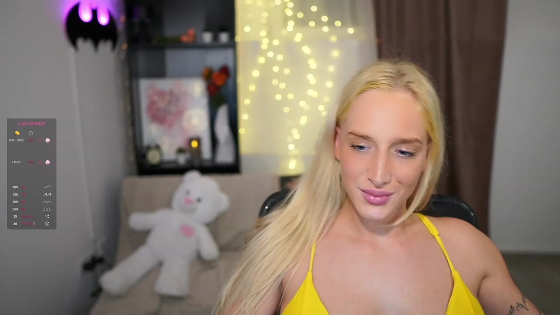 Gallery image thumbnail from NicoletteShea's myfreecams stream on, 10/13/2023, 21:05 image 3 of 20