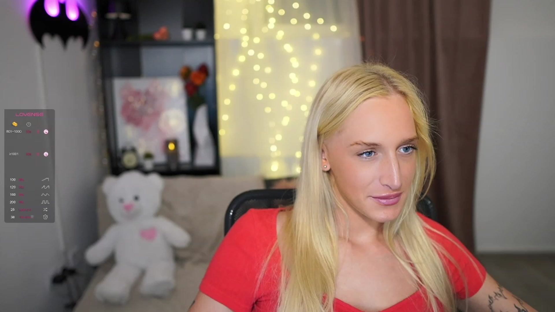 Gallery image thumbnail from NicoletteShea's myfreecams stream on, 10/16/2023, 14:19 image 4 of 20
