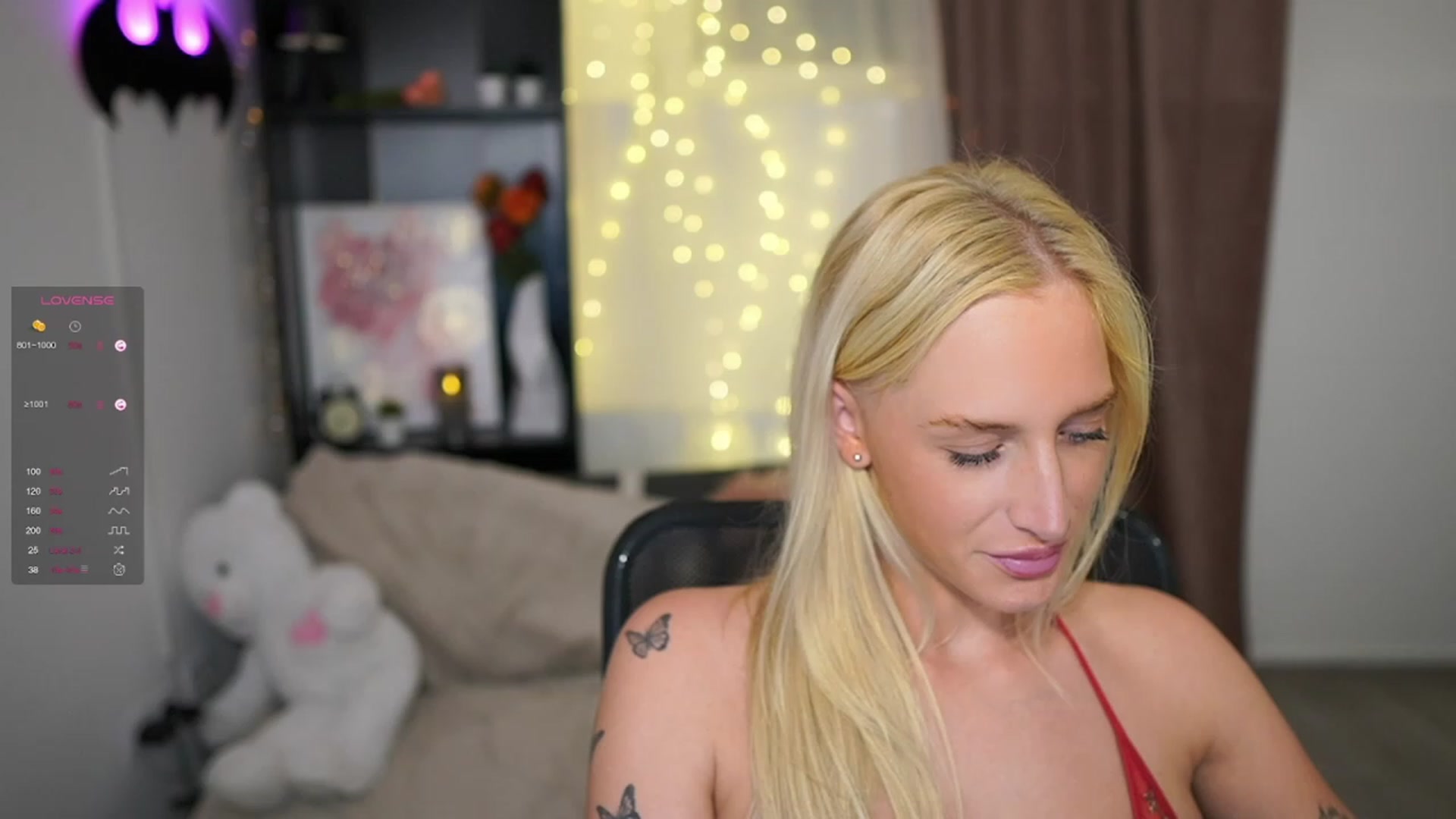 Gallery image thumbnail from NicoletteShea's myfreecams stream on, 10/16/2023, 14:49 image 4 of 20