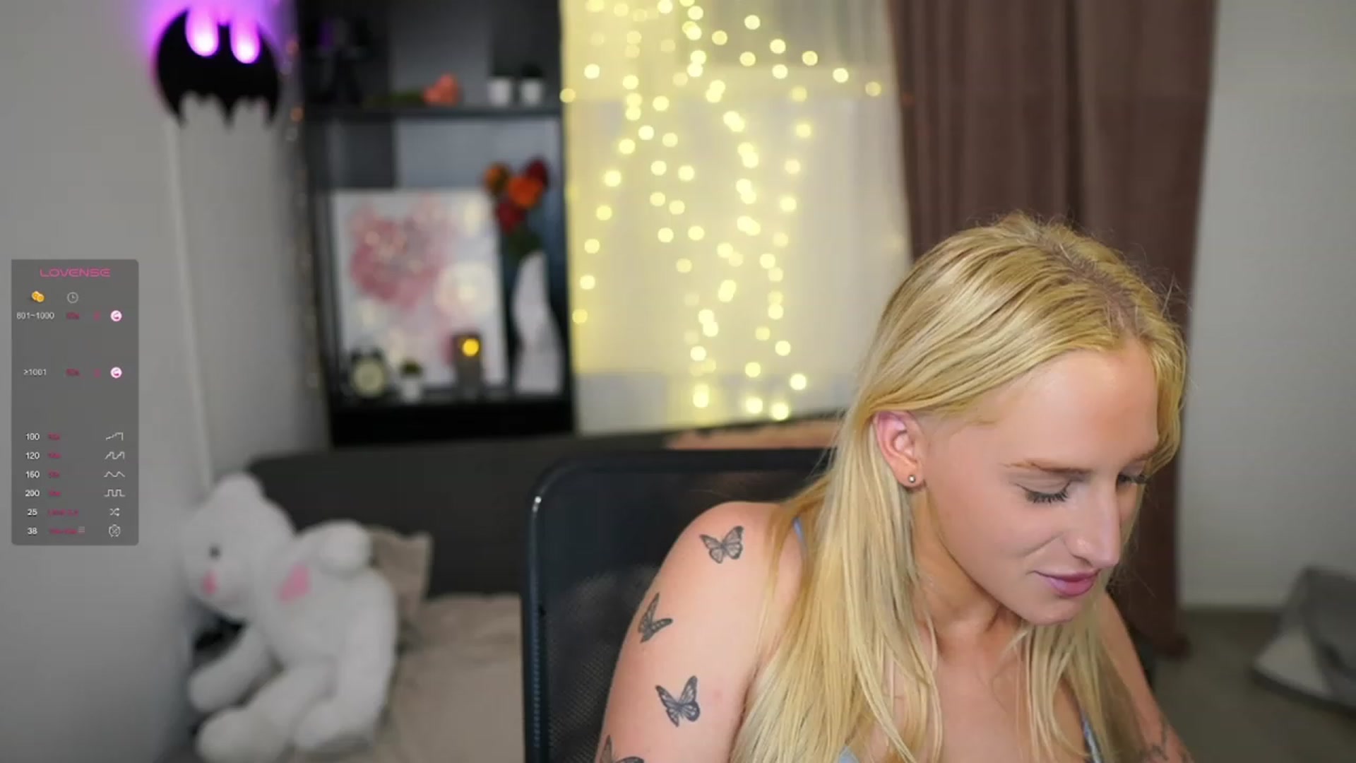 Gallery image thumbnail from NicoletteShea's myfreecams stream on, 10/18/2023, 23:16 image 13 of 20