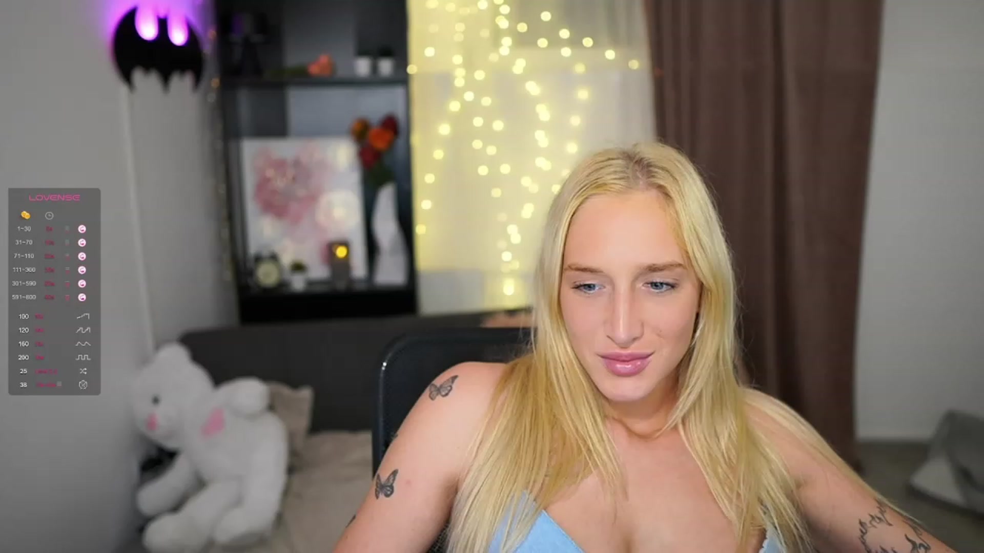 Gallery image thumbnail from NicoletteShea's myfreecams stream on, 10/18/2023, 23:16 image 16 of 20