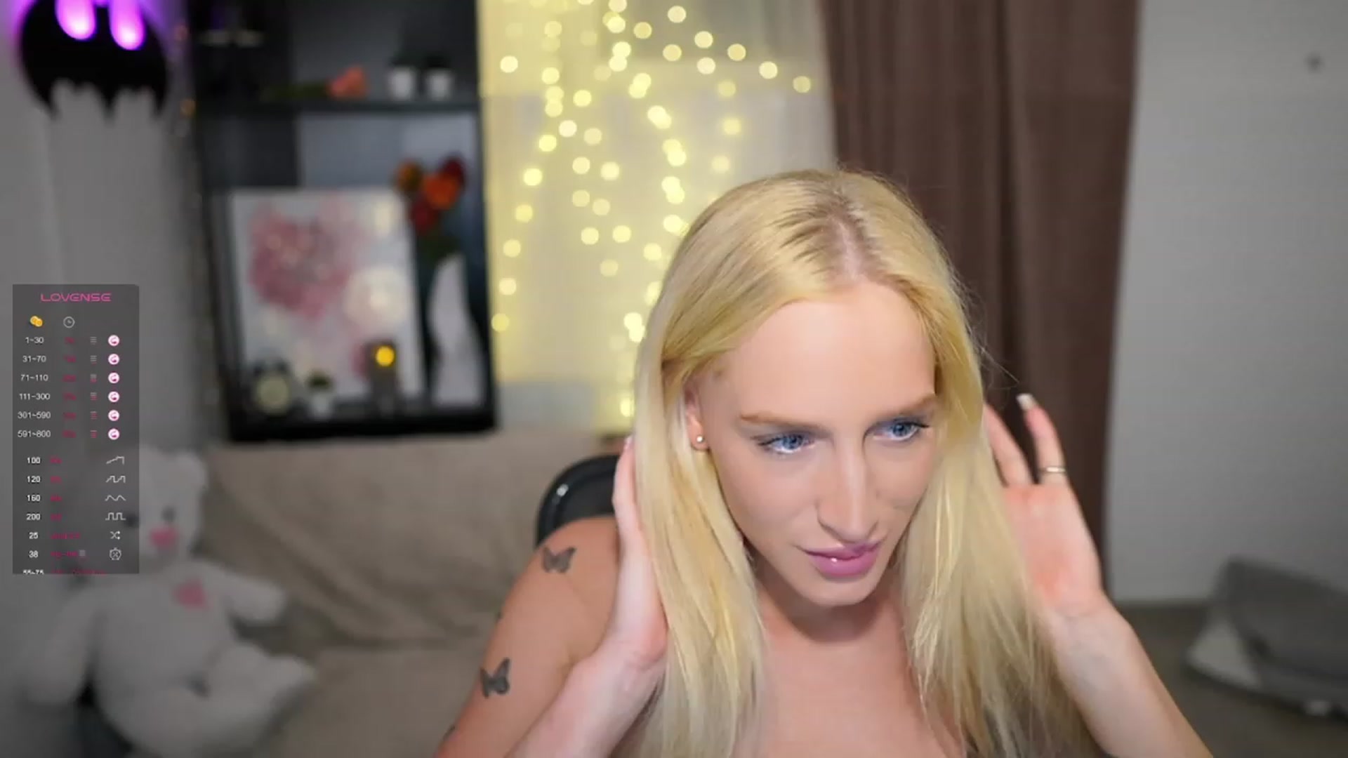 Gallery image thumbnail from NicoletteShea's myfreecams stream on, 10/19/2023, 19:40 image 8 of 20