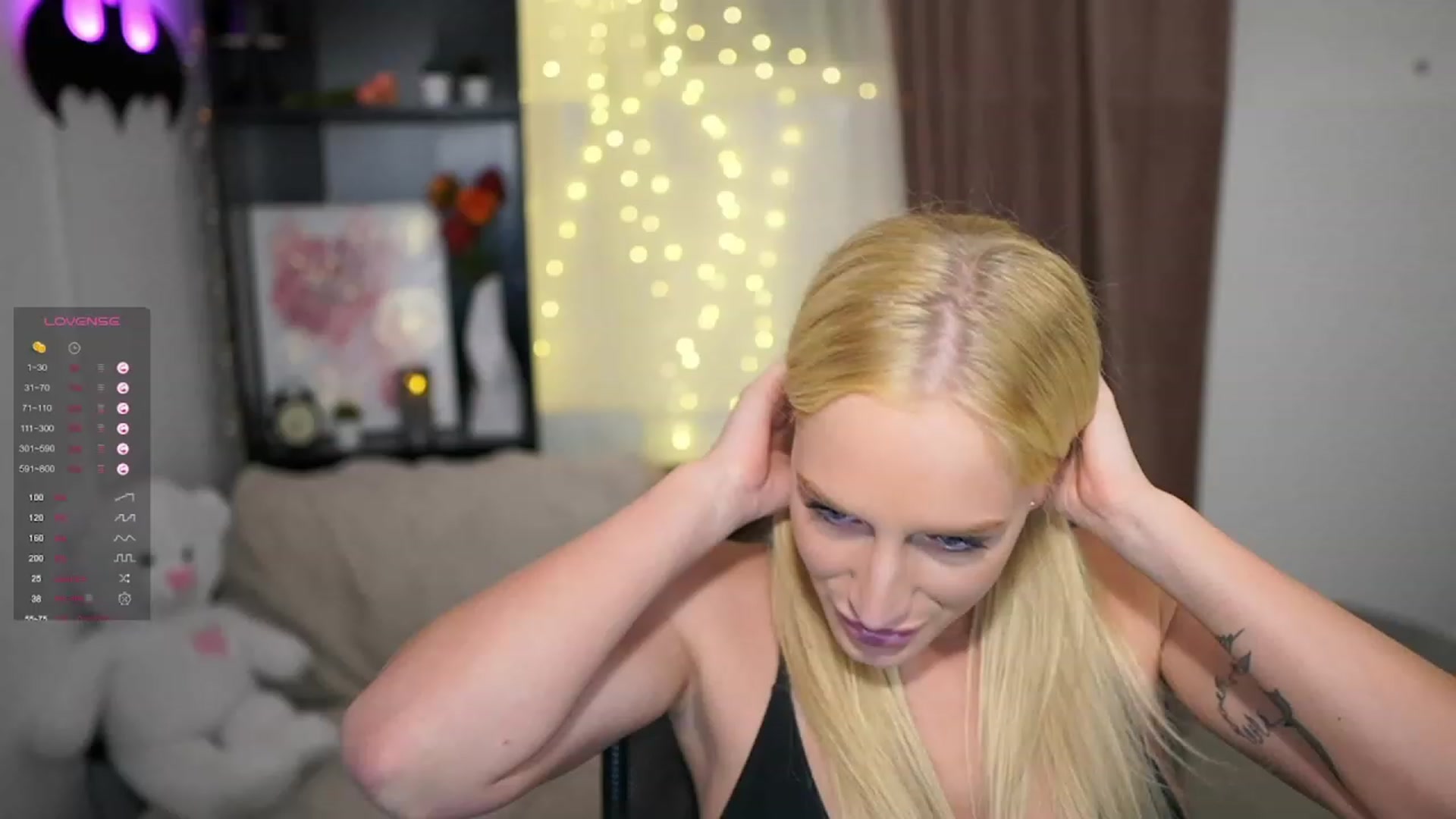 Gallery image thumbnail from NicoletteShea's myfreecams stream on, 10/19/2023, 22:07 image 5 of 20
