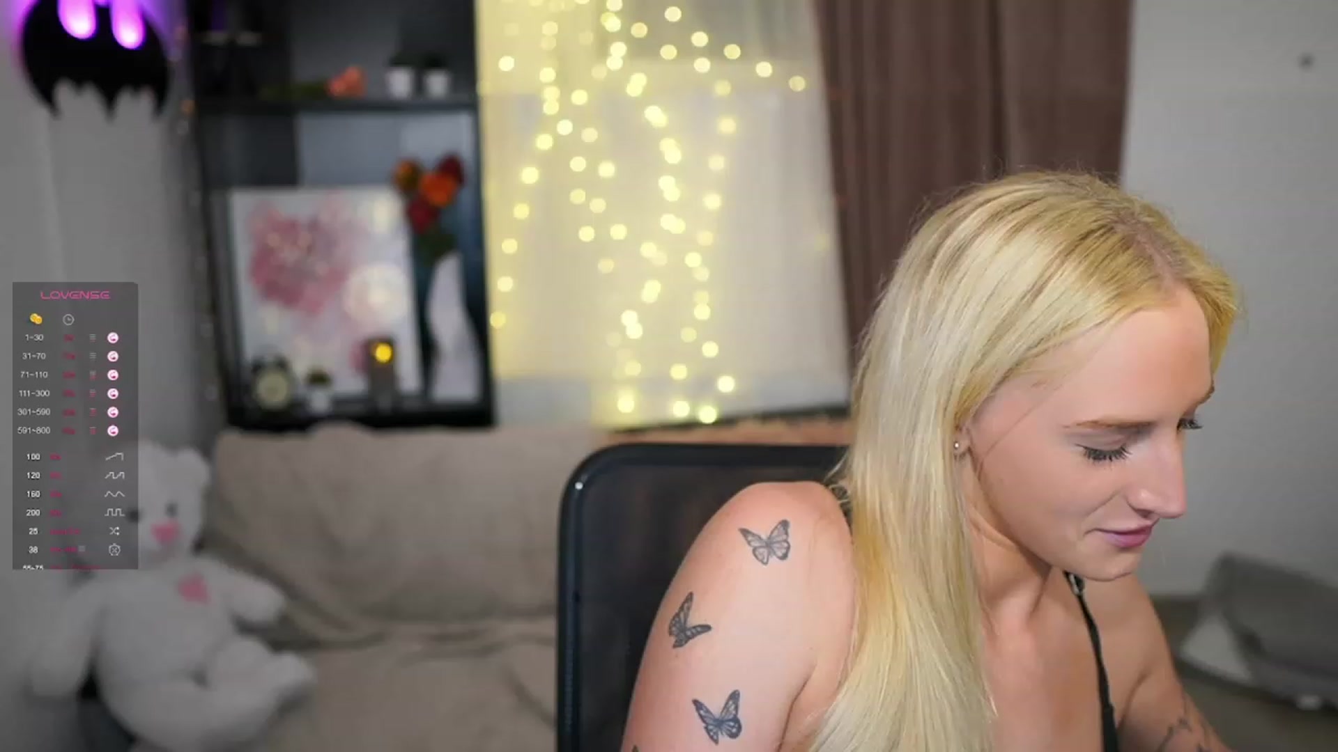 Gallery image thumbnail from NicoletteShea's myfreecams stream on, 10/19/2023, 23:16 image 16 of 20