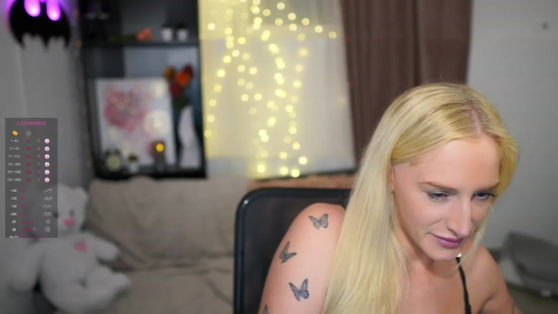 Gallery image thumbnail from NicoletteShea's myfreecams stream on, 10/19/2023, 23:16 image 6 of 20