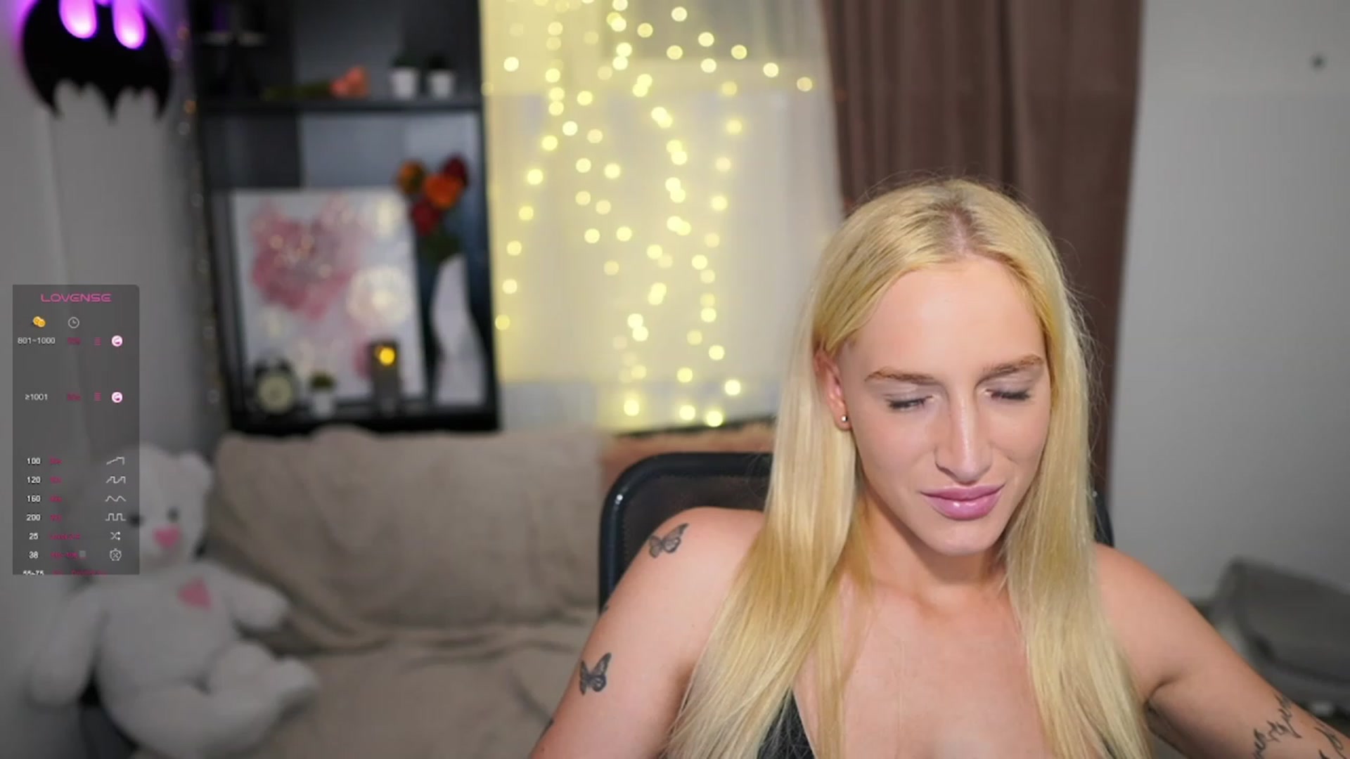 Gallery image thumbnail from NicoletteShea's myfreecams stream on, 10/19/2023, 23:16 image 20 of 20