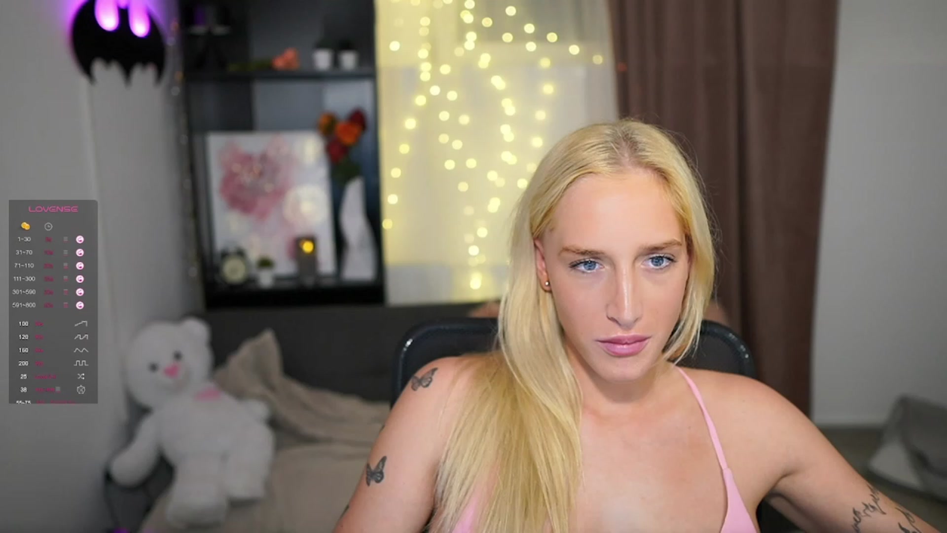 Gallery image thumbnail from NicoletteShea's myfreecams stream on, 10/20/2023, 22:05 image 15 of 20