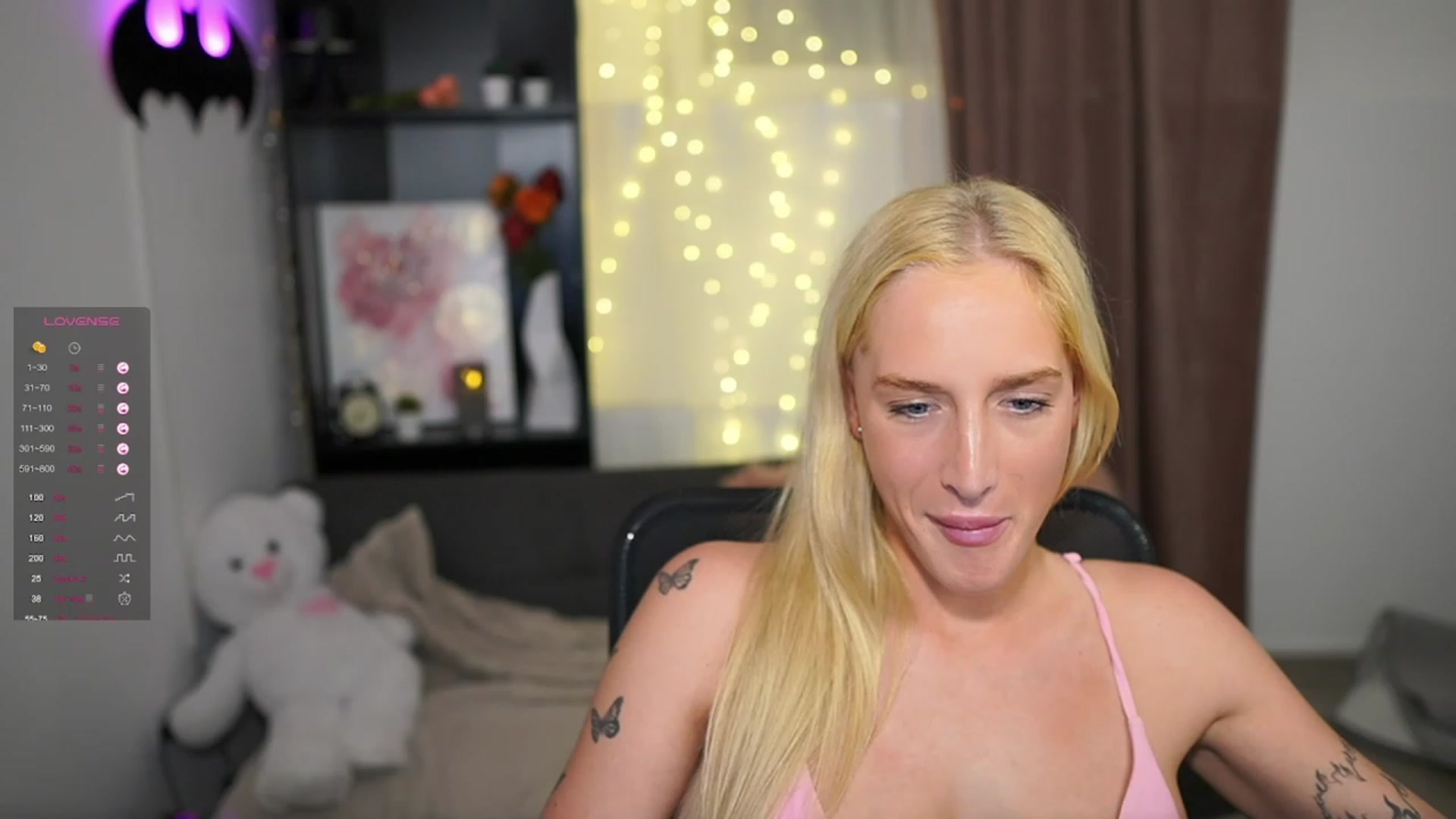 Gallery image thumbnail from NicoletteShea's myfreecams stream on, 10/20/2023, 22:05 image 20 of 20