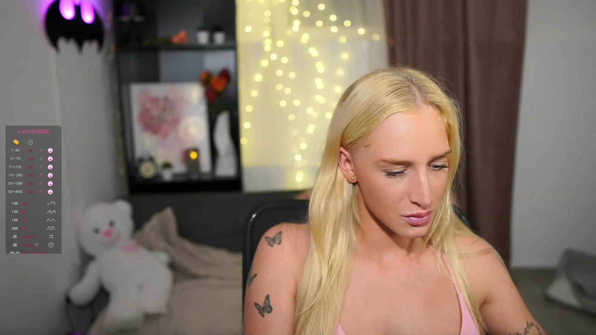 Gallery image thumbnail from NicoletteShea's myfreecams stream on, 10/20/2023, 22:05 image 14 of 20