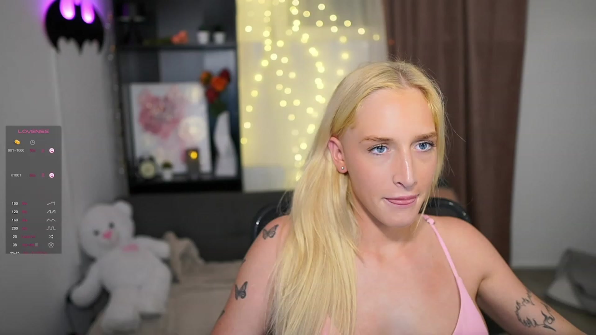 Gallery image thumbnail from NicoletteShea's myfreecams stream on, 10/20/2023, 23:37 image 16 of 20