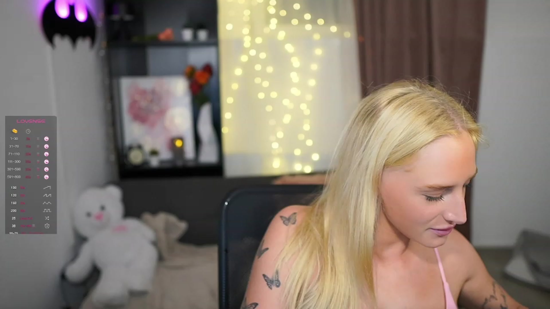 Gallery image thumbnail from NicoletteShea's myfreecams stream on, 10/20/2023, 23:37 image 4 of 20