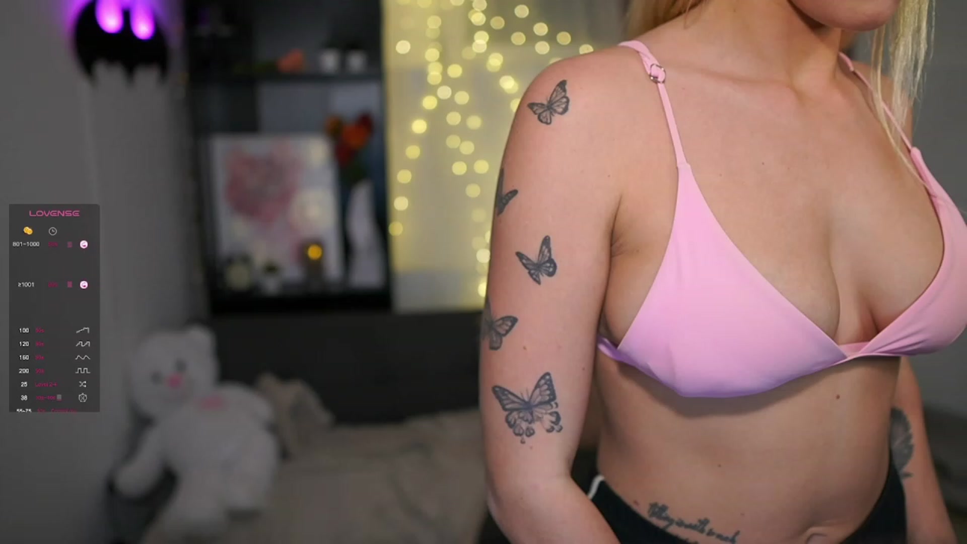 Gallery image thumbnail from NicoletteShea's myfreecams stream on, 10/20/2023, 23:37 image 12 of 20