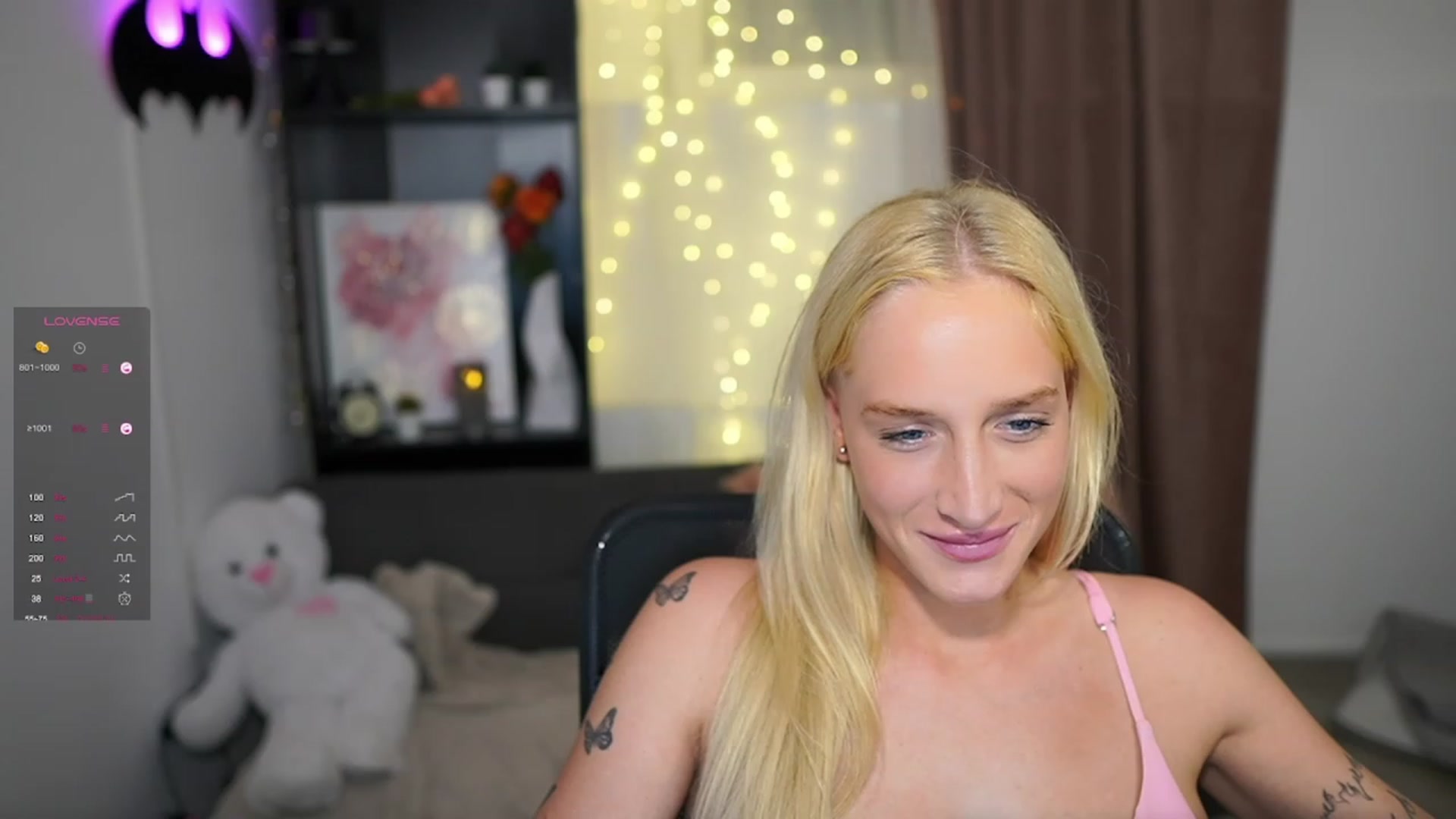 Gallery image thumbnail from NicoletteShea's myfreecams stream on, 10/20/2023, 23:37 image 1 of 20