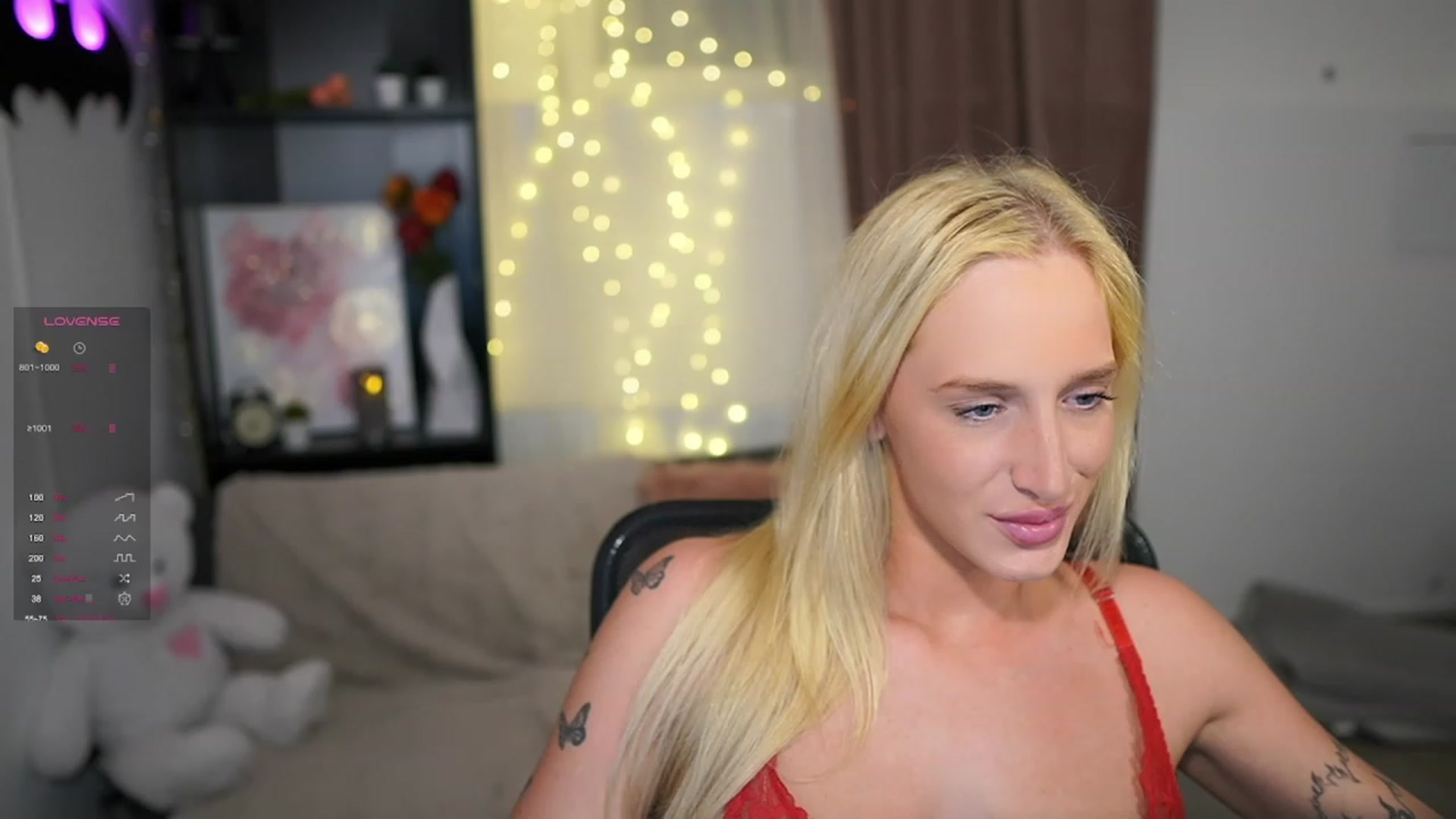Gallery image thumbnail from NicoletteShea's myfreecams stream on, 10/22/2023, 19:26 image 6 of 20