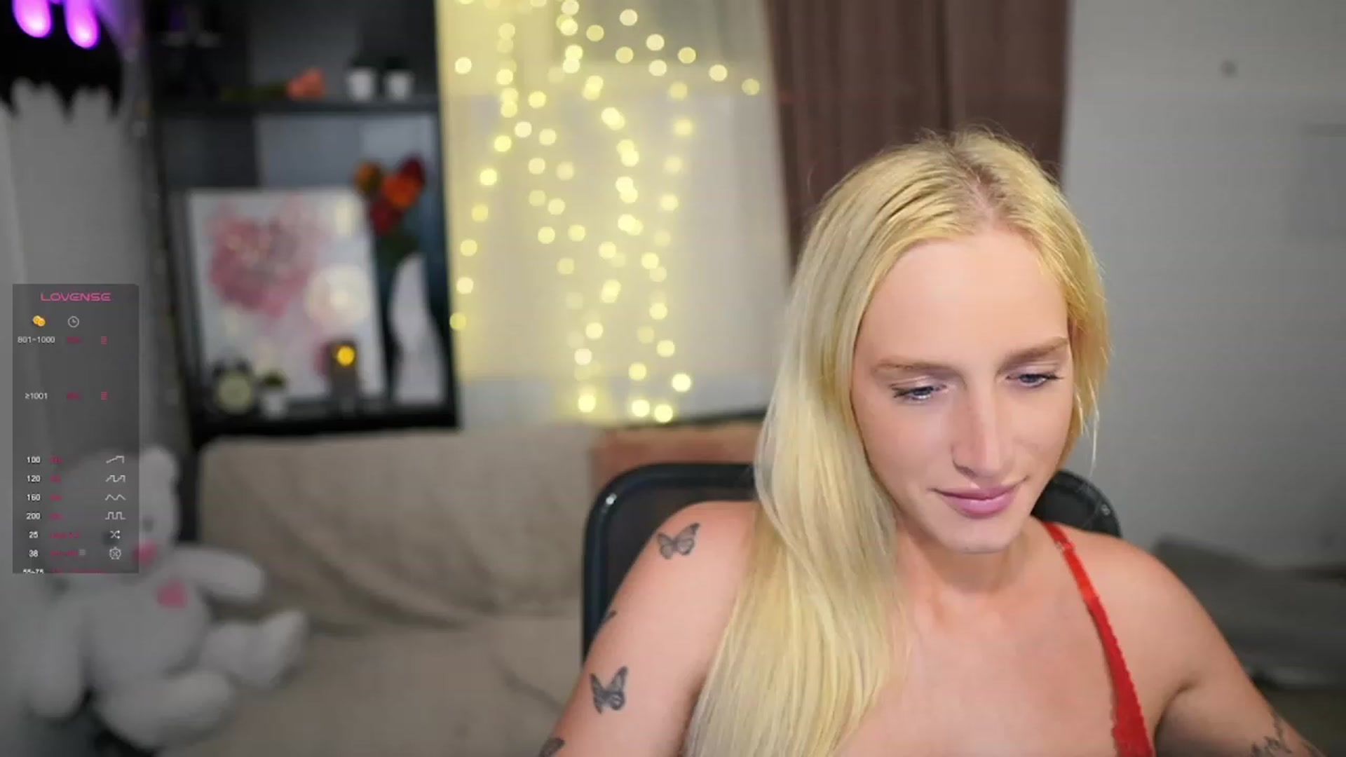 Gallery image thumbnail from NicoletteShea's myfreecams stream on, 10/22/2023, 19:26 image 18 of 20