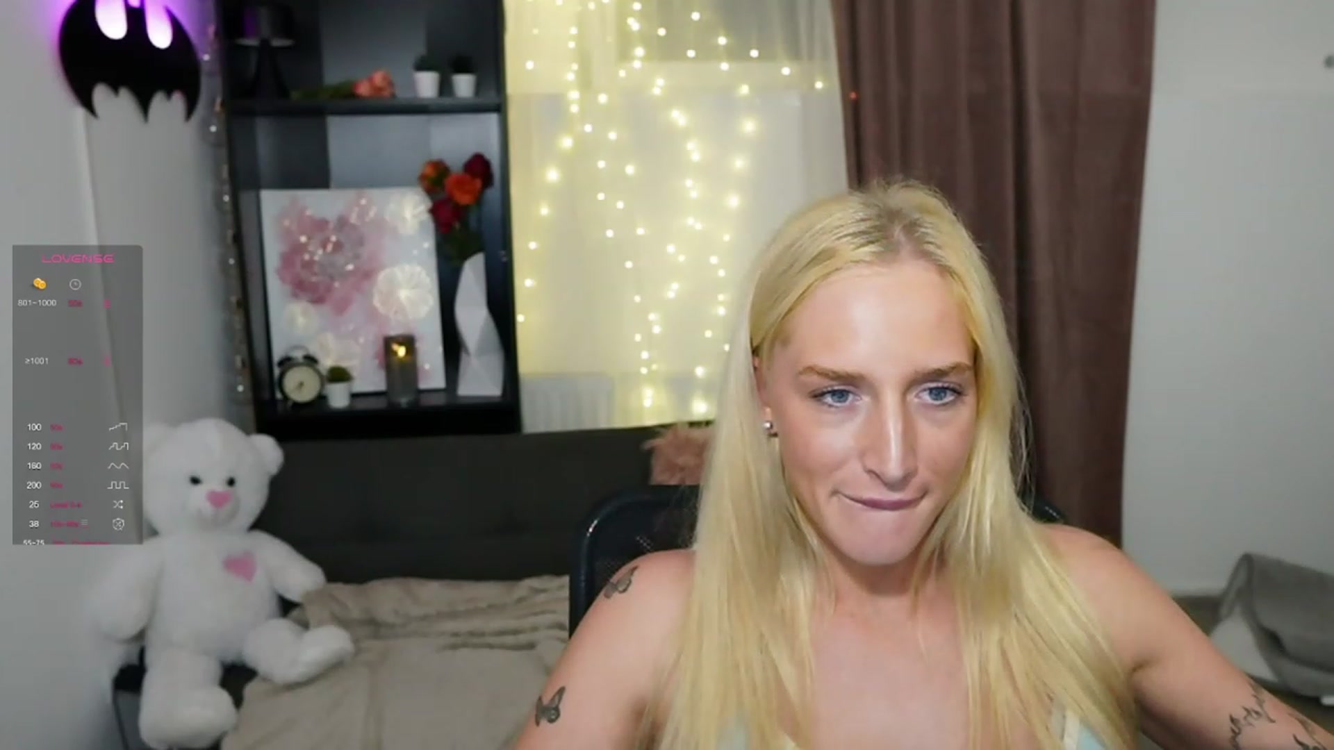 Gallery image thumbnail from NicoletteShea's myfreecams stream on, 10/23/2023, 20:59 image 11 of 20
