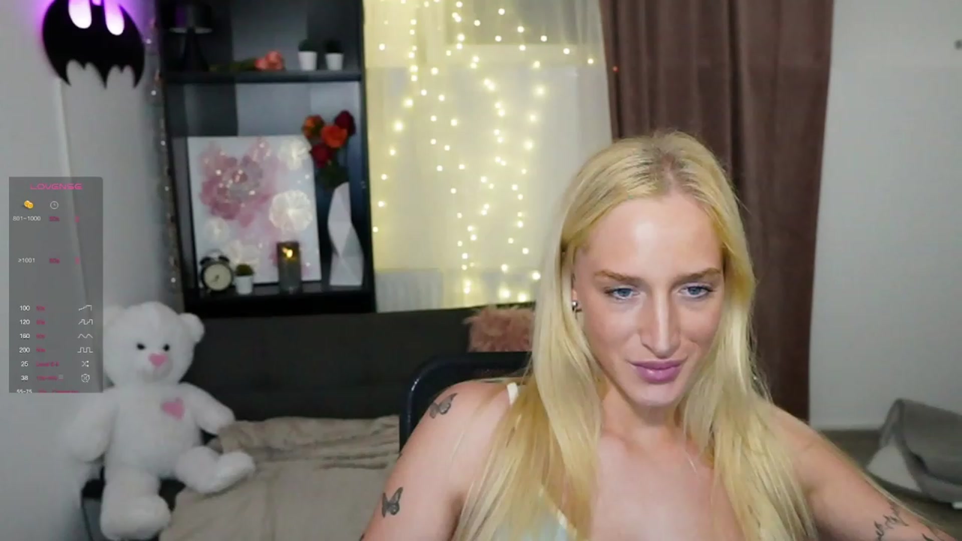 Gallery image thumbnail from NicoletteShea's myfreecams stream on, 10/23/2023, 20:59 image 4 of 20