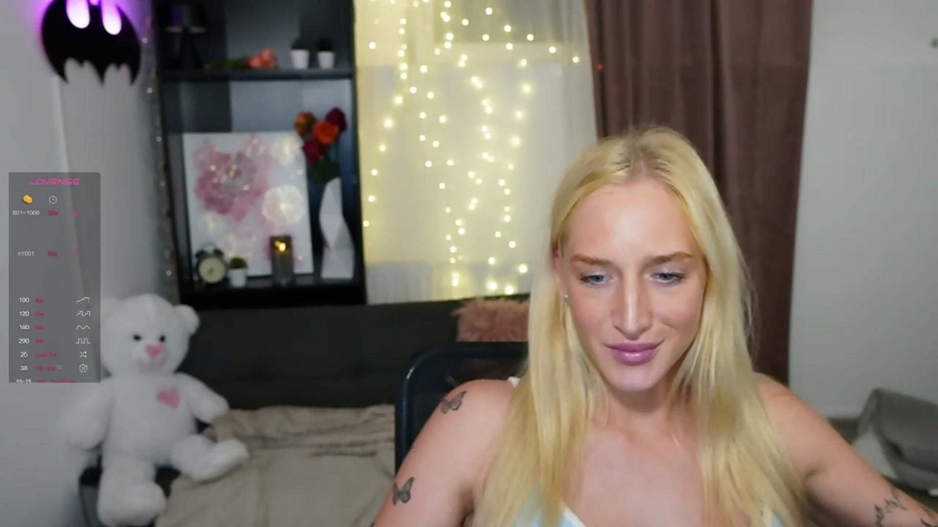 Gallery image thumbnail from NicoletteShea's myfreecams stream on, 10/23/2023, 20:59 image 10 of 20
