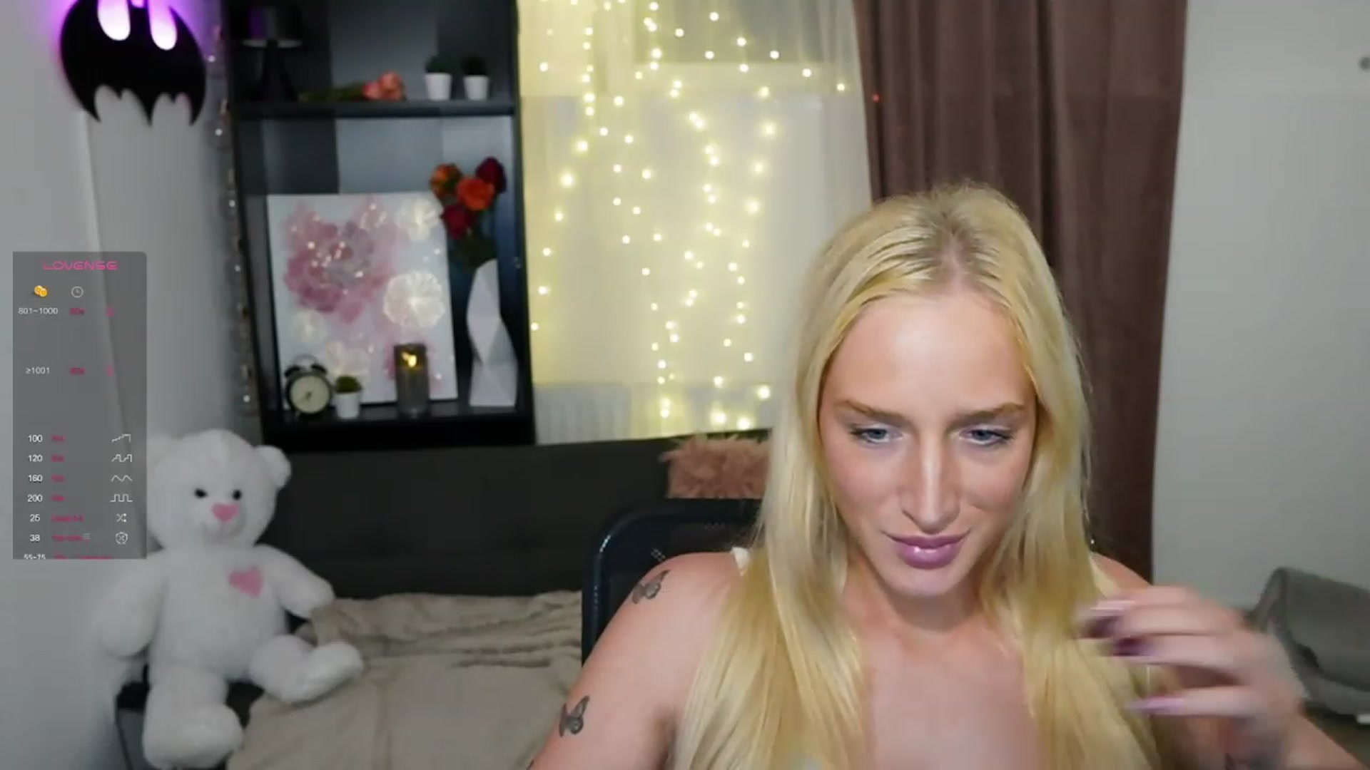 Gallery image thumbnail from NicoletteShea's myfreecams stream on, 10/23/2023, 20:59 image 13 of 20