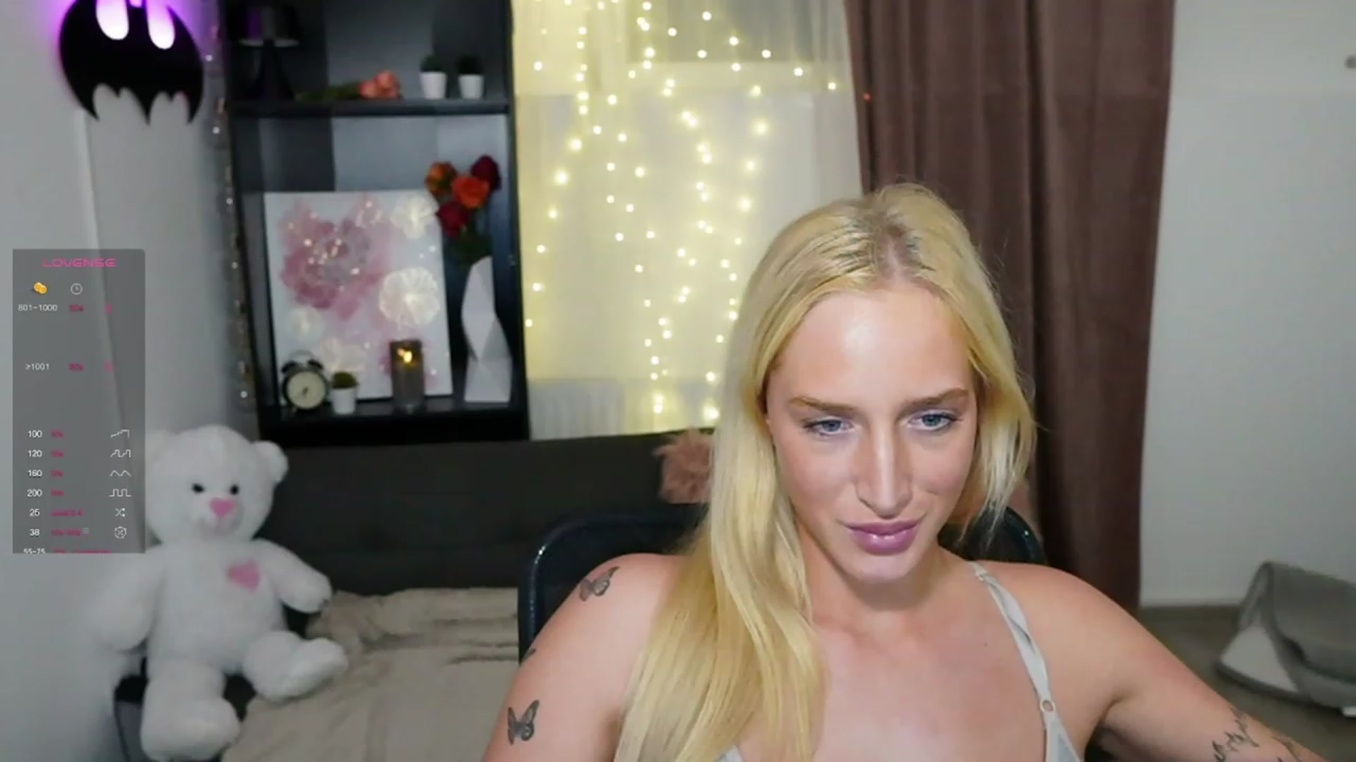 Gallery image thumbnail from NicoletteShea's myfreecams stream on, 10/23/2023, 23:05 image 13 of 20