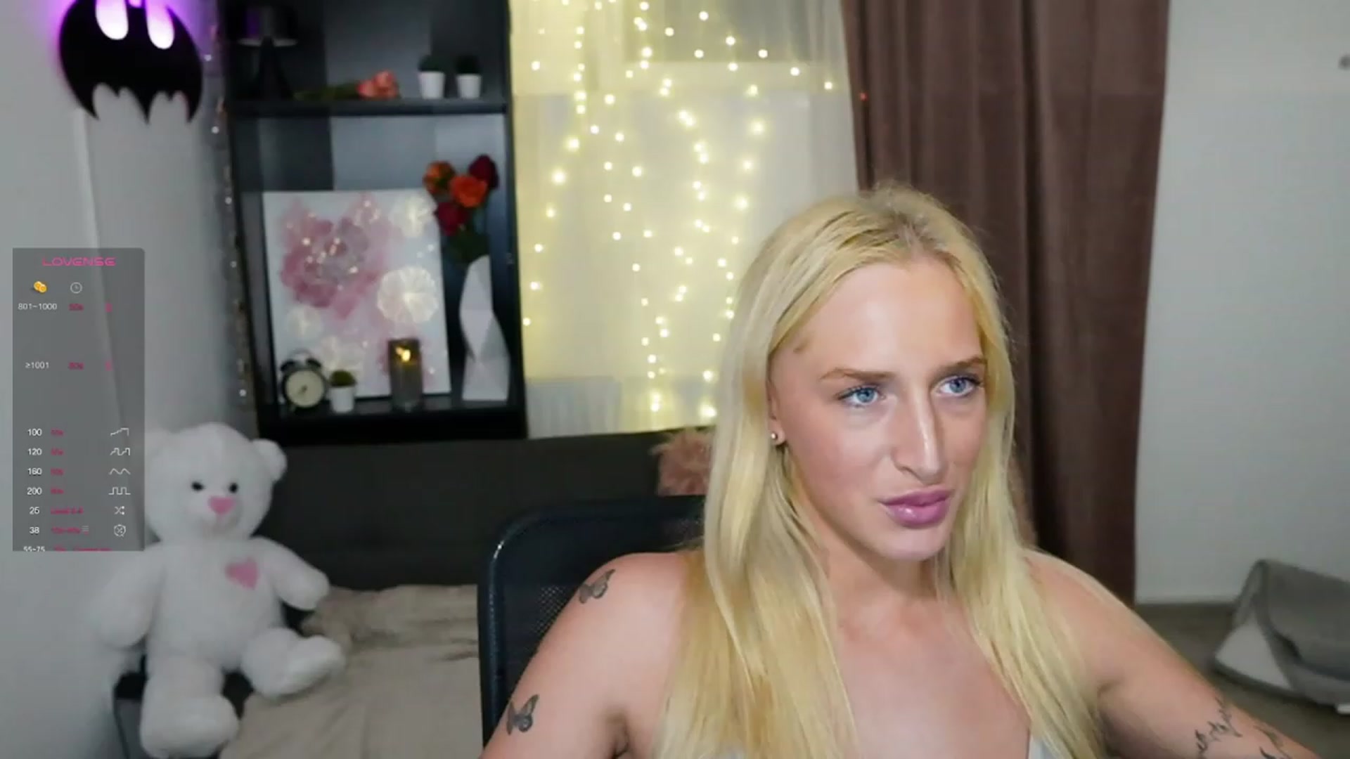 Gallery image thumbnail from NicoletteShea's myfreecams stream on, 10/23/2023, 23:05 image 3 of 20