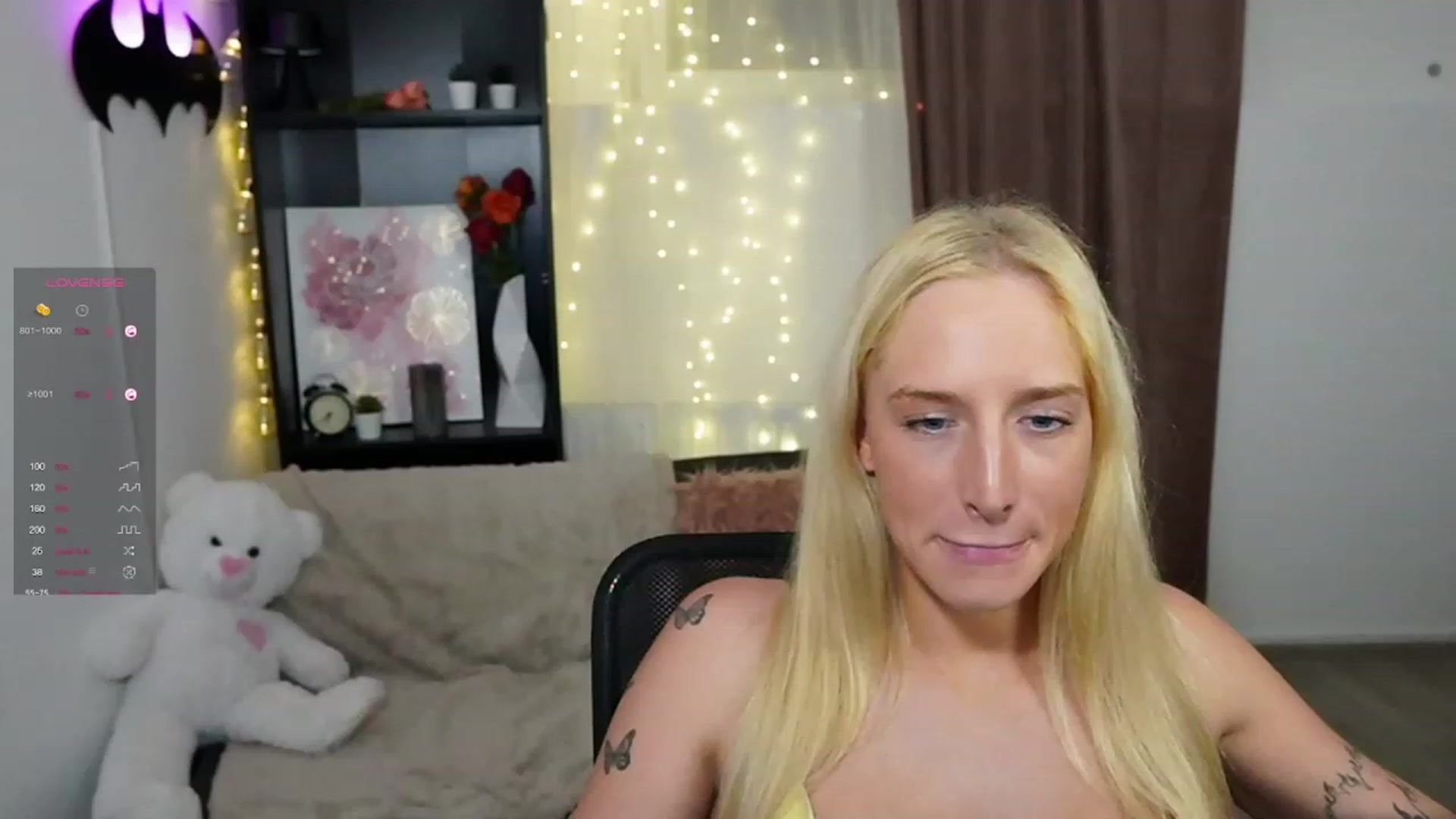Gallery image thumbnail from NicoletteShea's myfreecams stream on, 10/25/2023, 19:51 image 3 of 20
