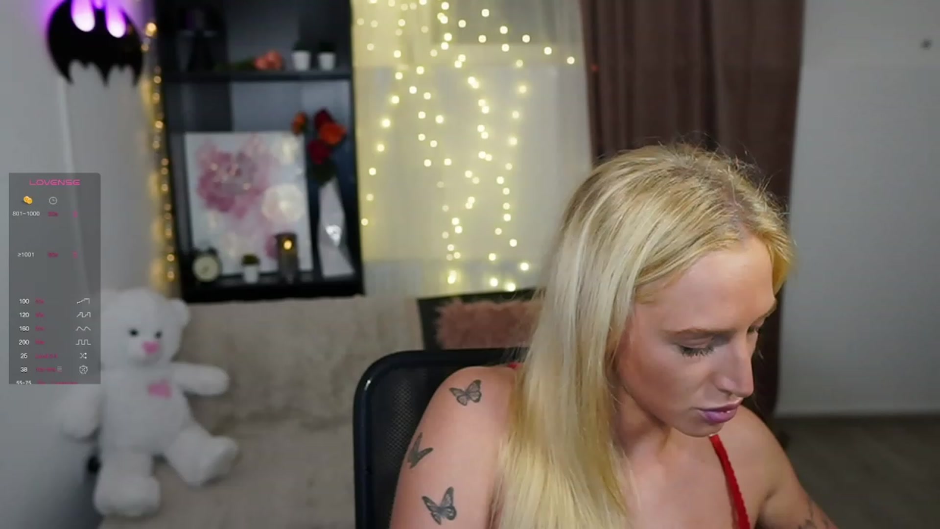 Gallery image thumbnail from NicoletteShea's myfreecams stream on, 10/26/2023, 16:16 image 7 of 20