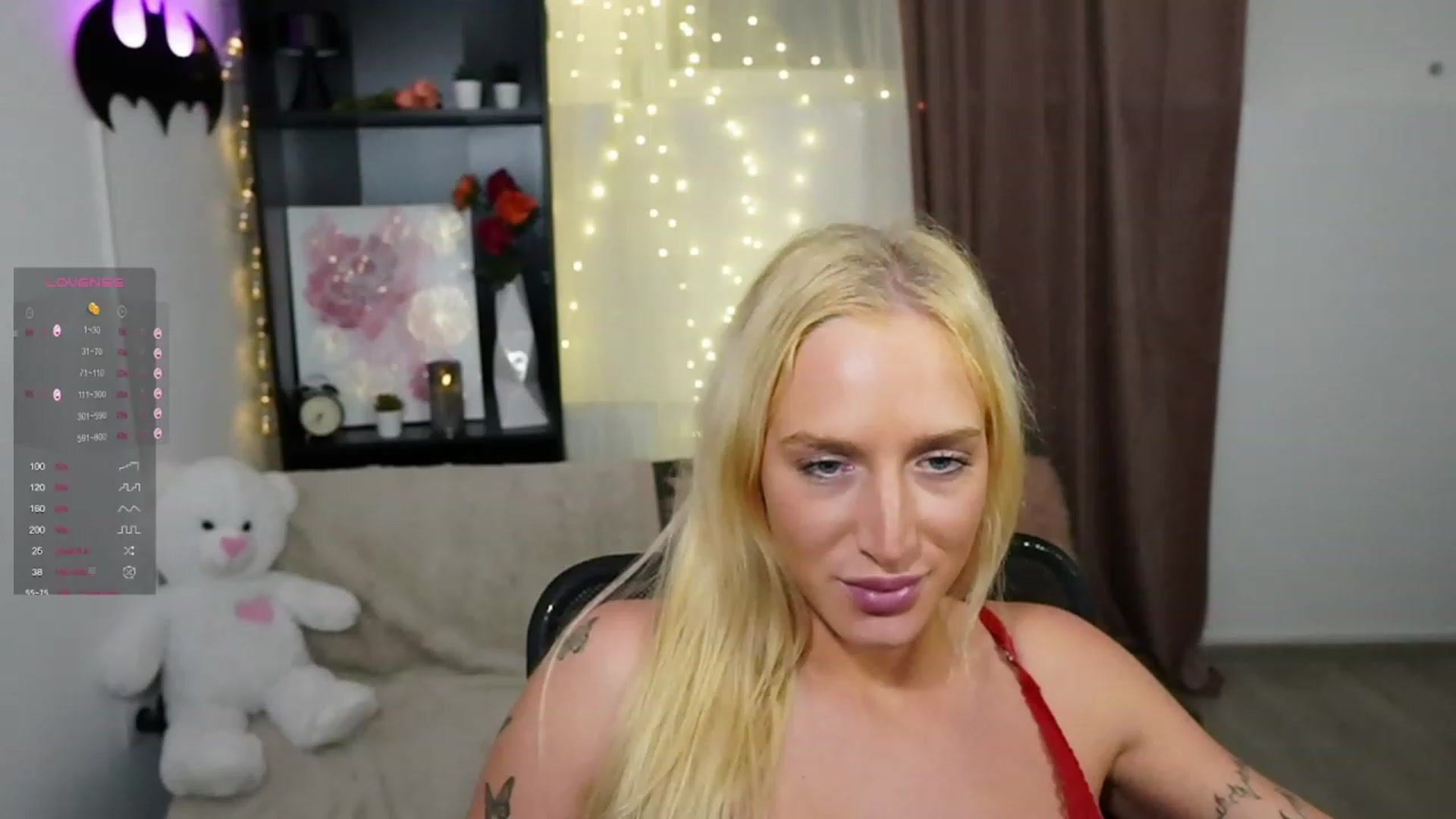 Gallery image thumbnail from NicoletteShea's myfreecams stream on, 10/26/2023, 17:12 image 9 of 20