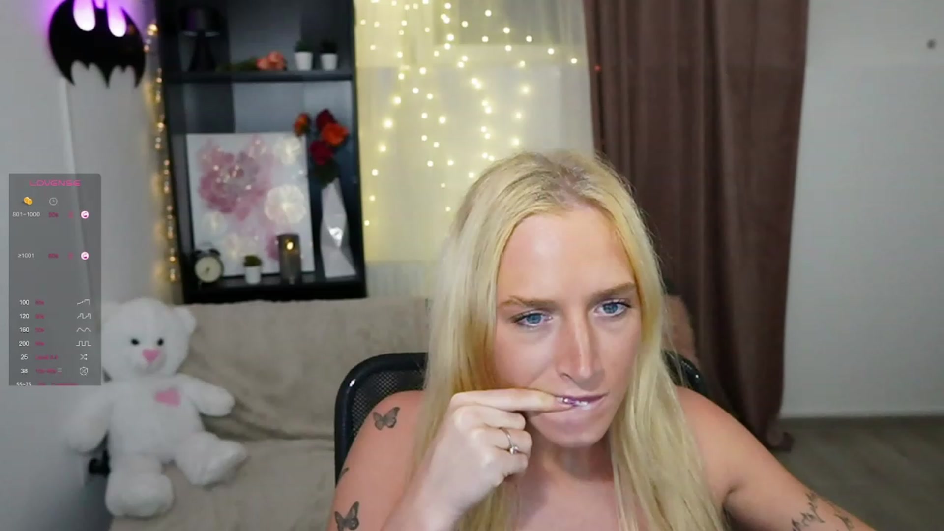 Gallery image thumbnail from NicoletteShea's myfreecams stream on, 10/26/2023, 18:16 image 20 of 20