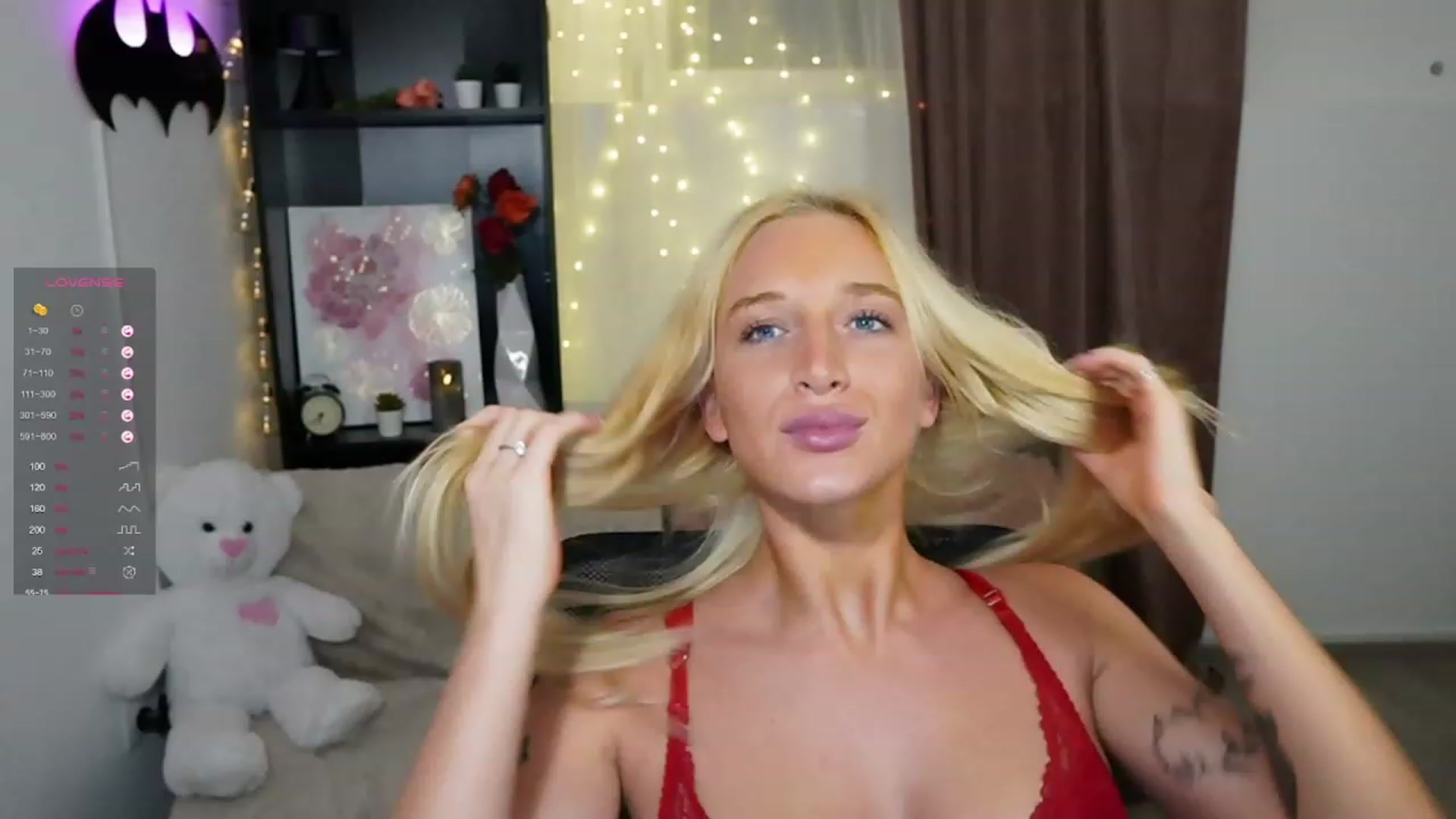 Gallery image thumbnail from NicoletteShea's myfreecams stream on, 10/26/2023, 18:16 image 11 of 20