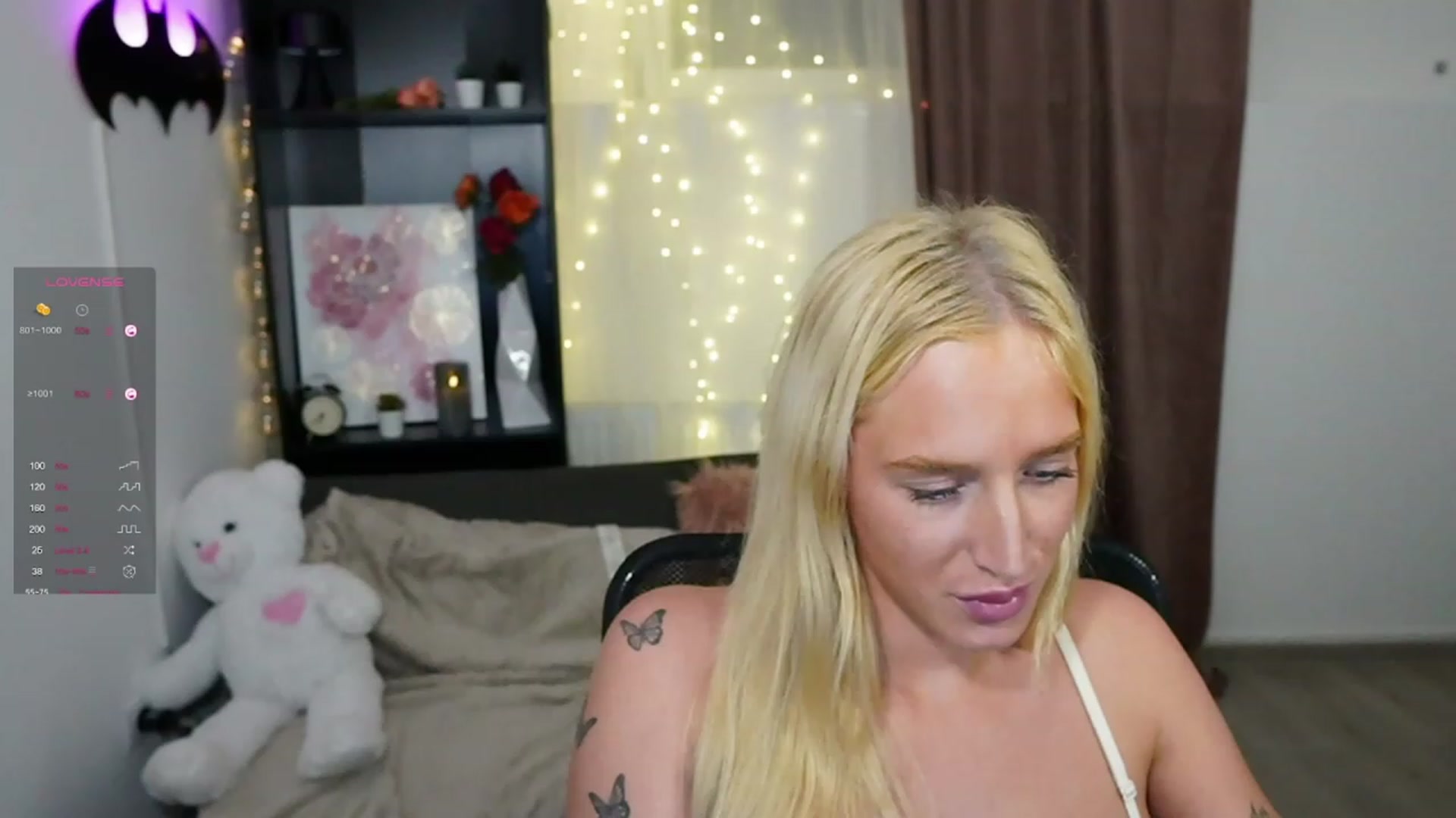 Gallery image thumbnail from NicoletteShea's myfreecams stream on, 10/29/2023, 17:14 image 16 of 20