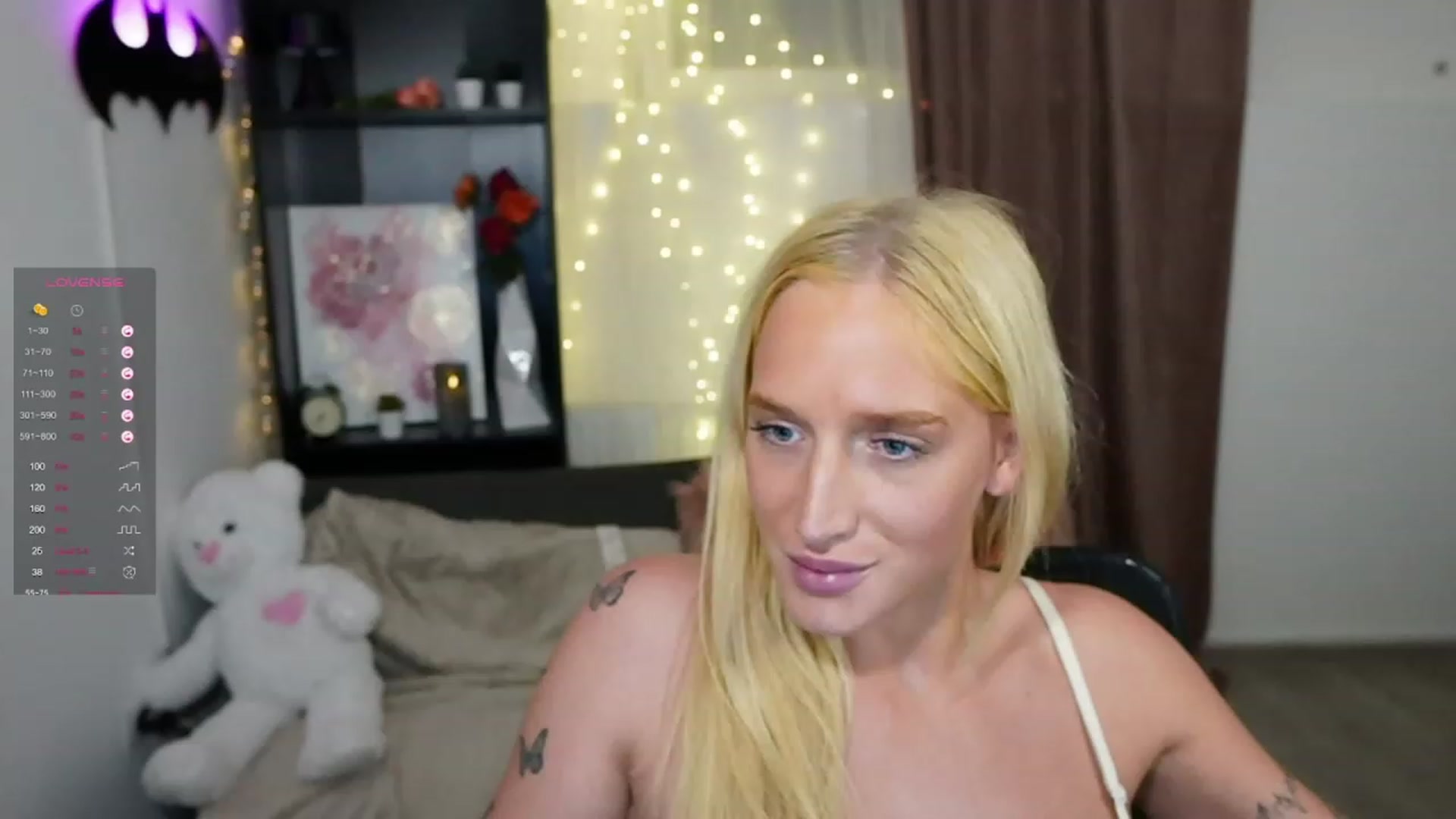 Gallery image thumbnail from NicoletteShea's myfreecams stream on, 10/29/2023, 17:14 image 8 of 20