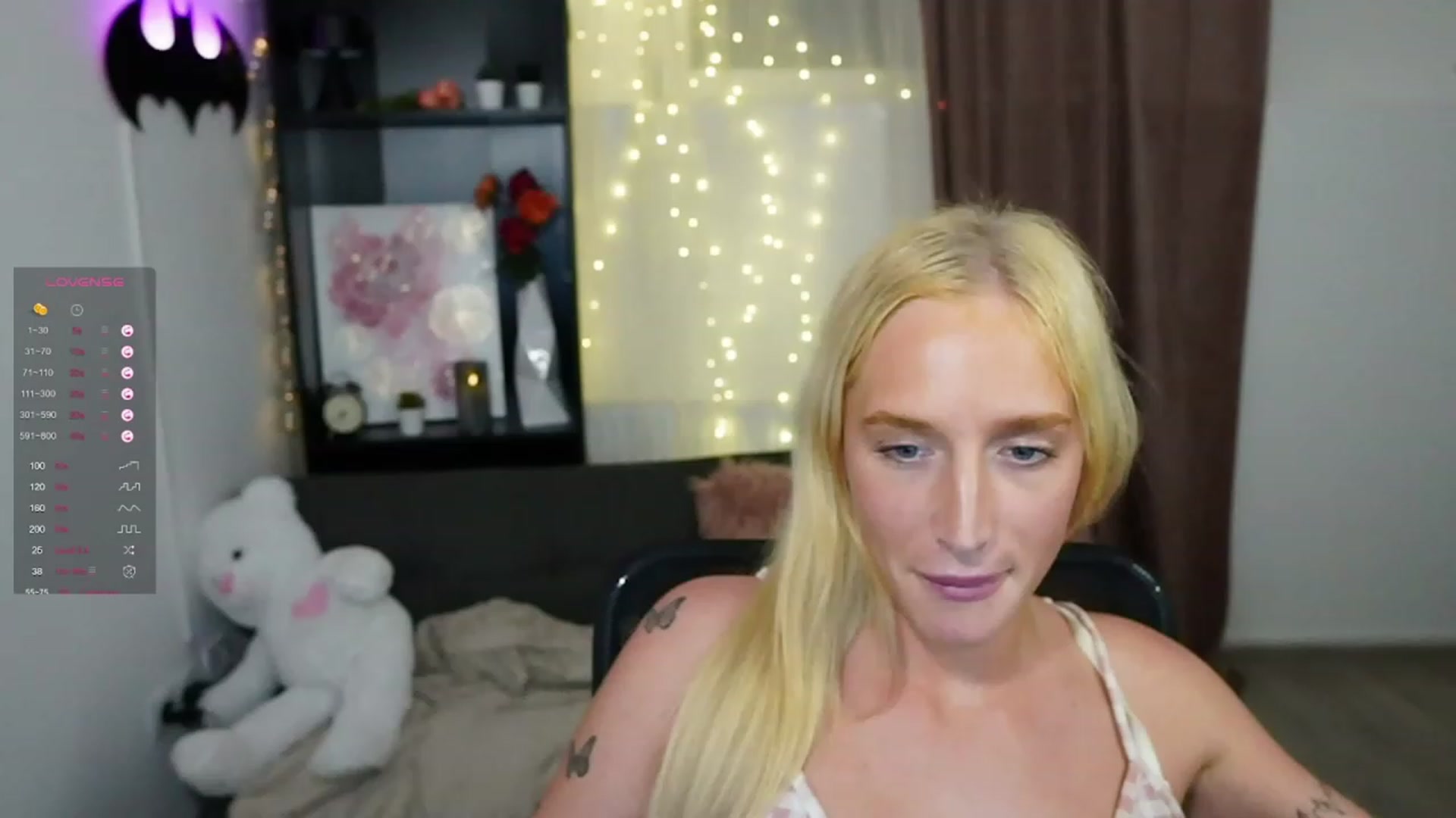 Gallery image thumbnail from NicoletteShea's myfreecams stream on, 10/29/2023, 20:37 image 7 of 20
