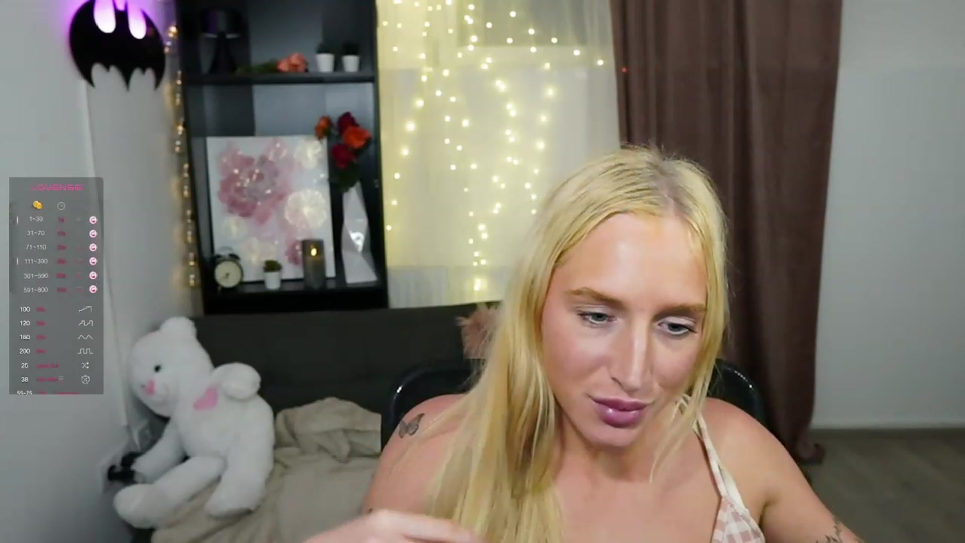 Gallery image thumbnail from NicoletteShea's myfreecams stream on, 10/29/2023, 20:37 image 8 of 20