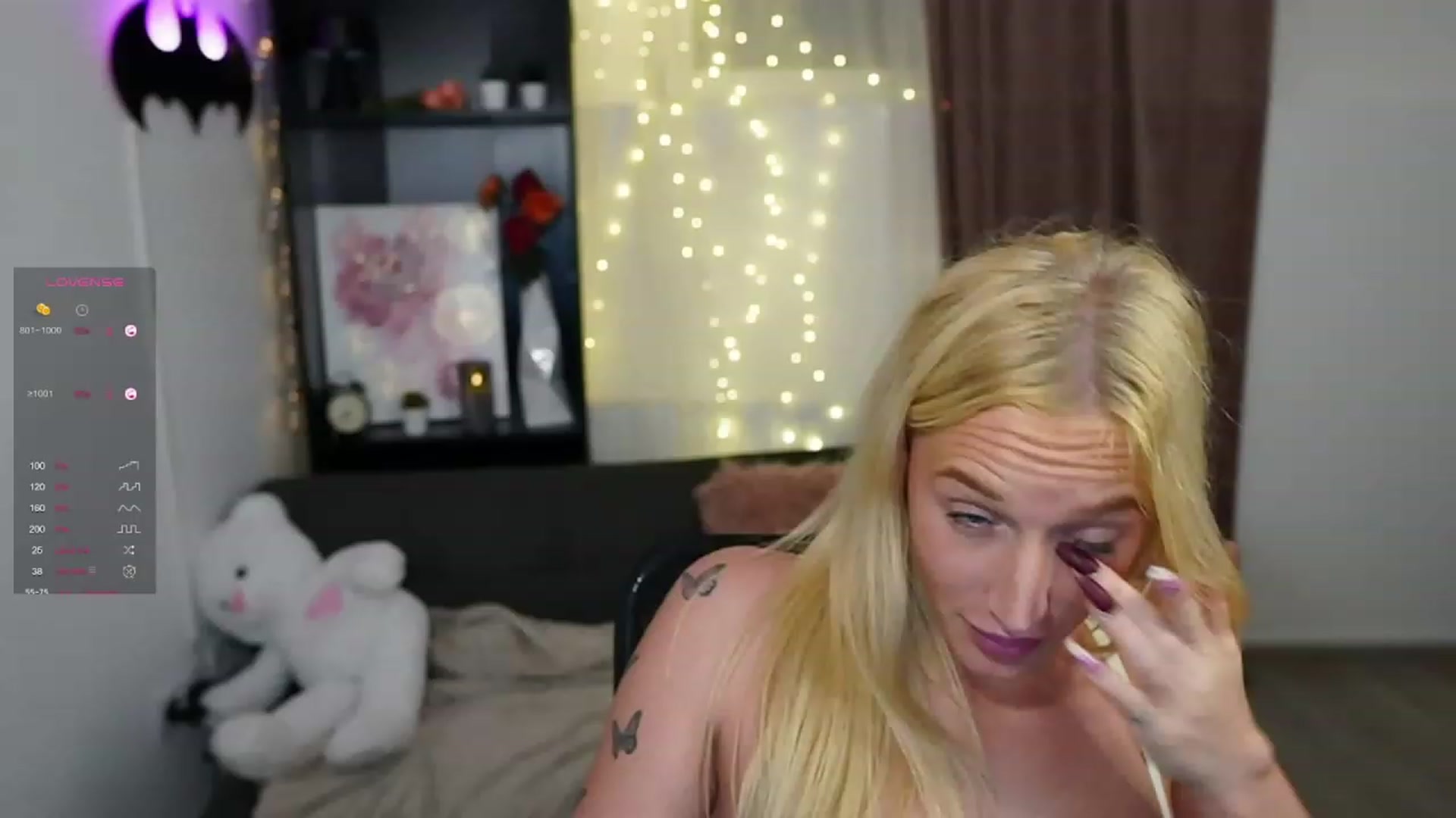 Gallery image thumbnail from NicoletteShea's myfreecams stream on, 10/30/2023, 24:03 image 19 of 20