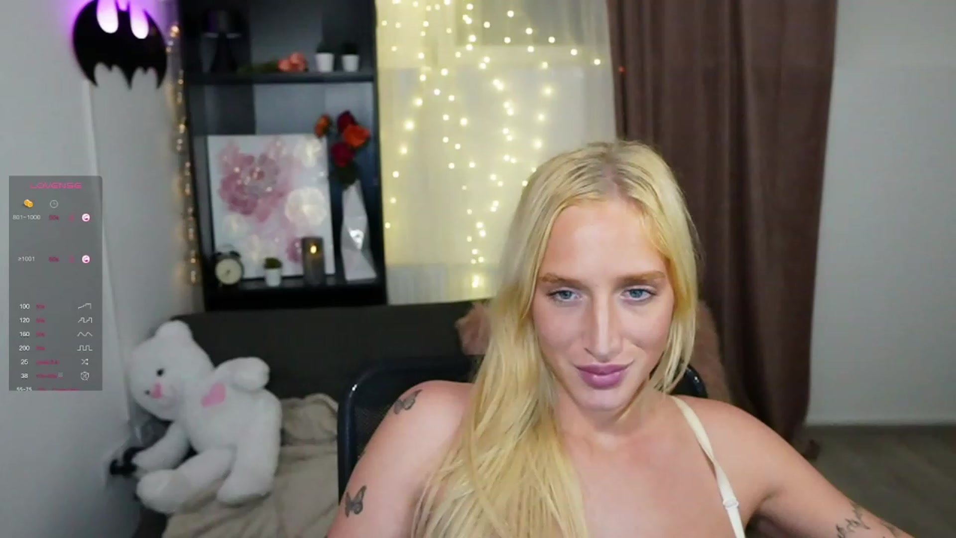 Gallery image thumbnail from NicoletteShea's myfreecams stream on, 10/30/2023, 24:03 image 4 of 20